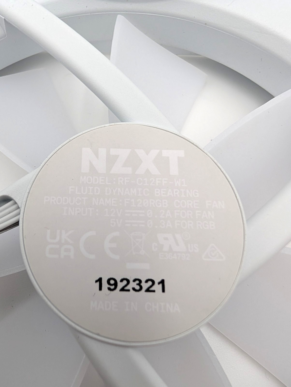 NZXT 120mm RGB Case Fan RF-C12FF-W1 PWM 4-Pin Fluid Dynamic Bearing White