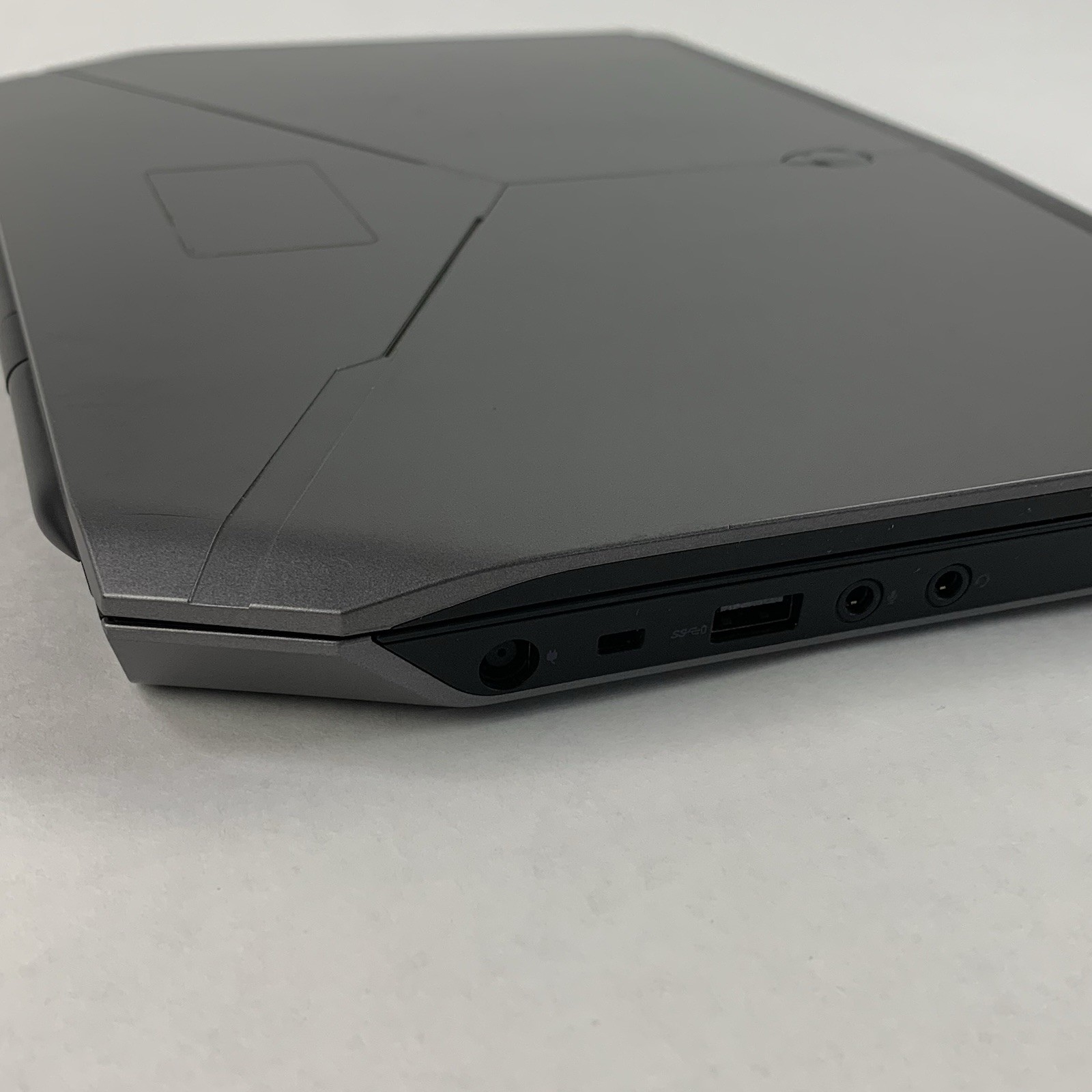 Alienware 13 R2 P56G 13.3” Laptop i7-6500U 2.5 GHz 8 GB Ram No OS/HDD/AC