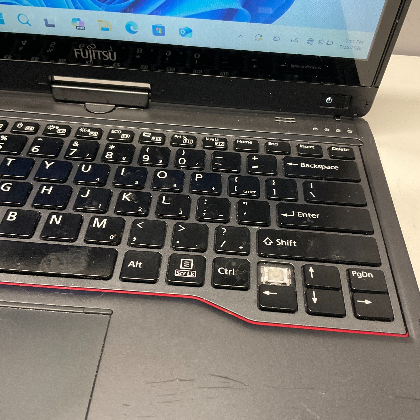 Fujitsu Lifebook T939 Laptop Intel Core i5-8265U @ 1.60 GHz 8GB 256GB SSD READ 2