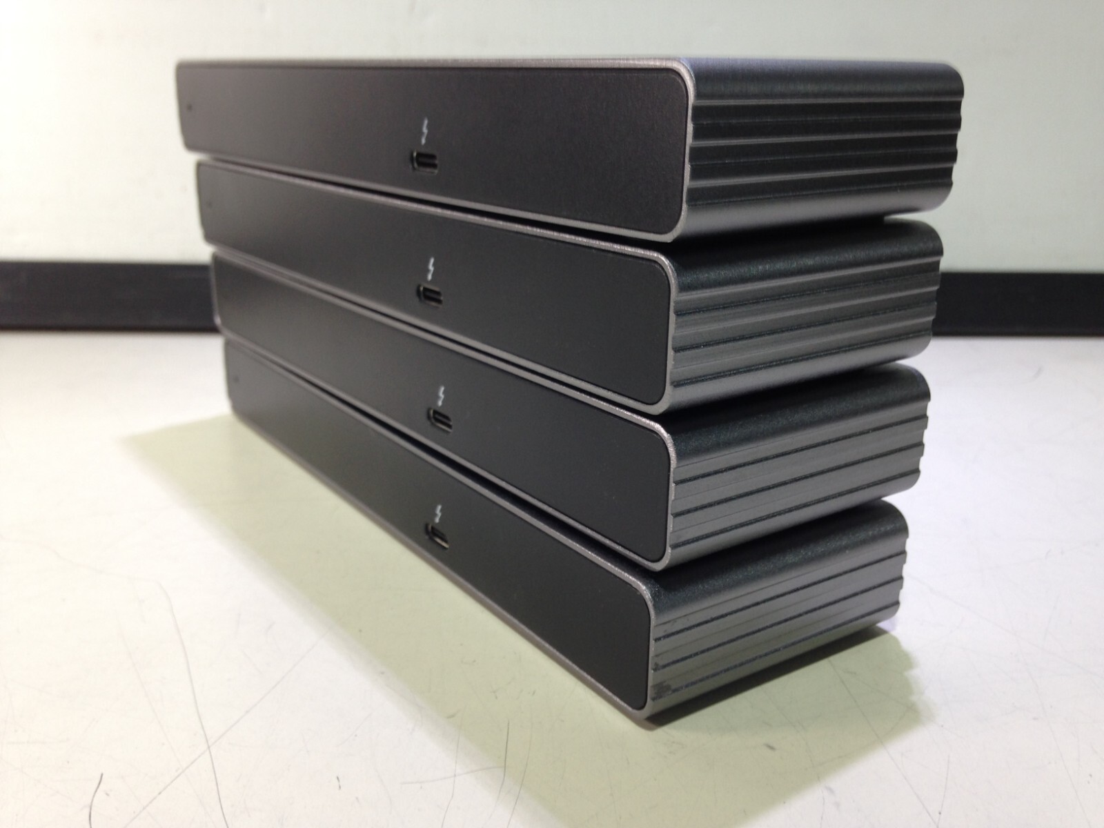 LOT OF 4: STARTECH THUNDERBOLT 3 DOCK DUAL 4K LAPTOP DOCKING STATION – TB3DK2DHV