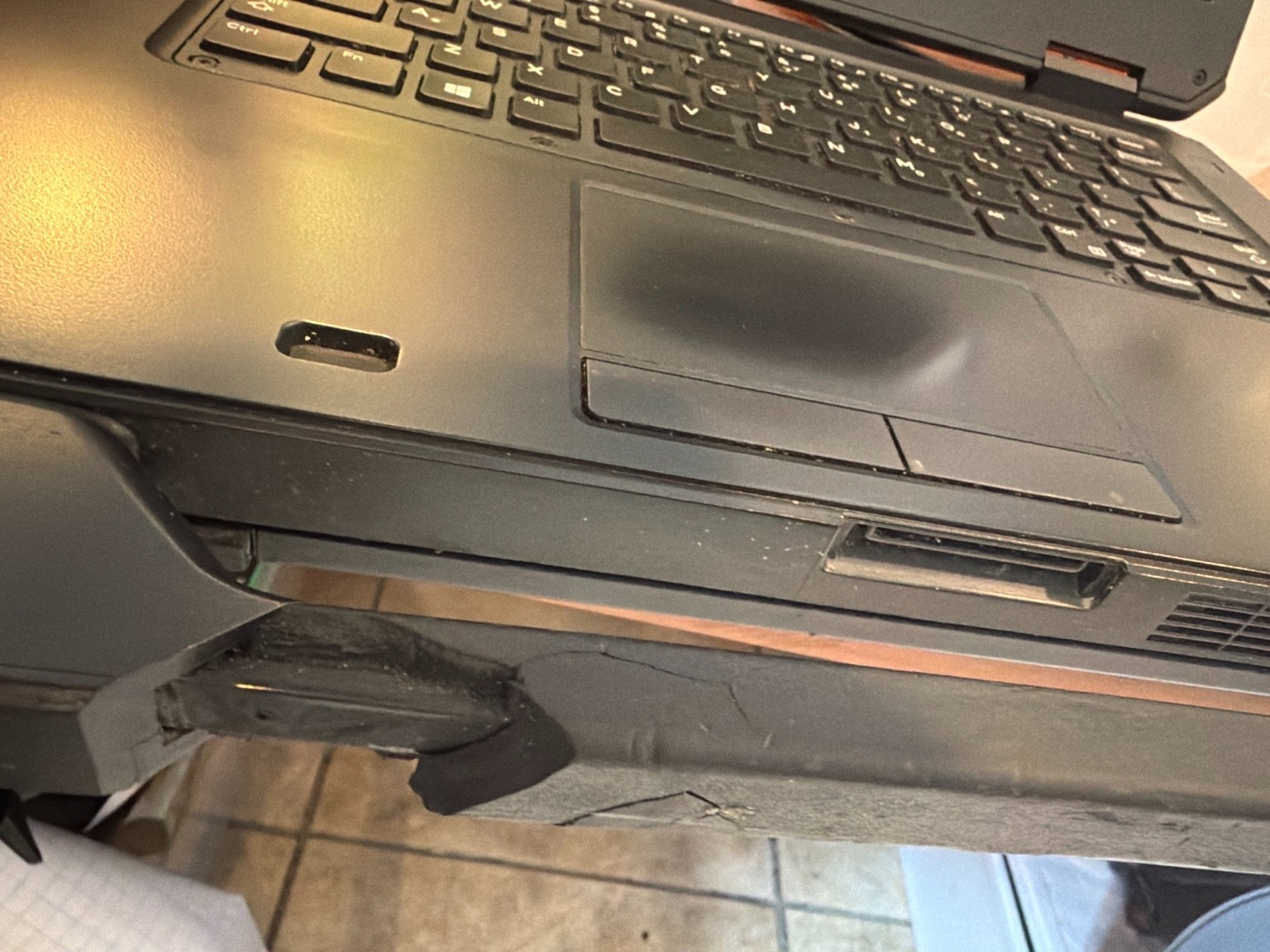 Dell Latitude Rugged 5414 Intel 14″ Touch i5-6300U, 8GB DDR4, 240GB Win 11 Pro-U