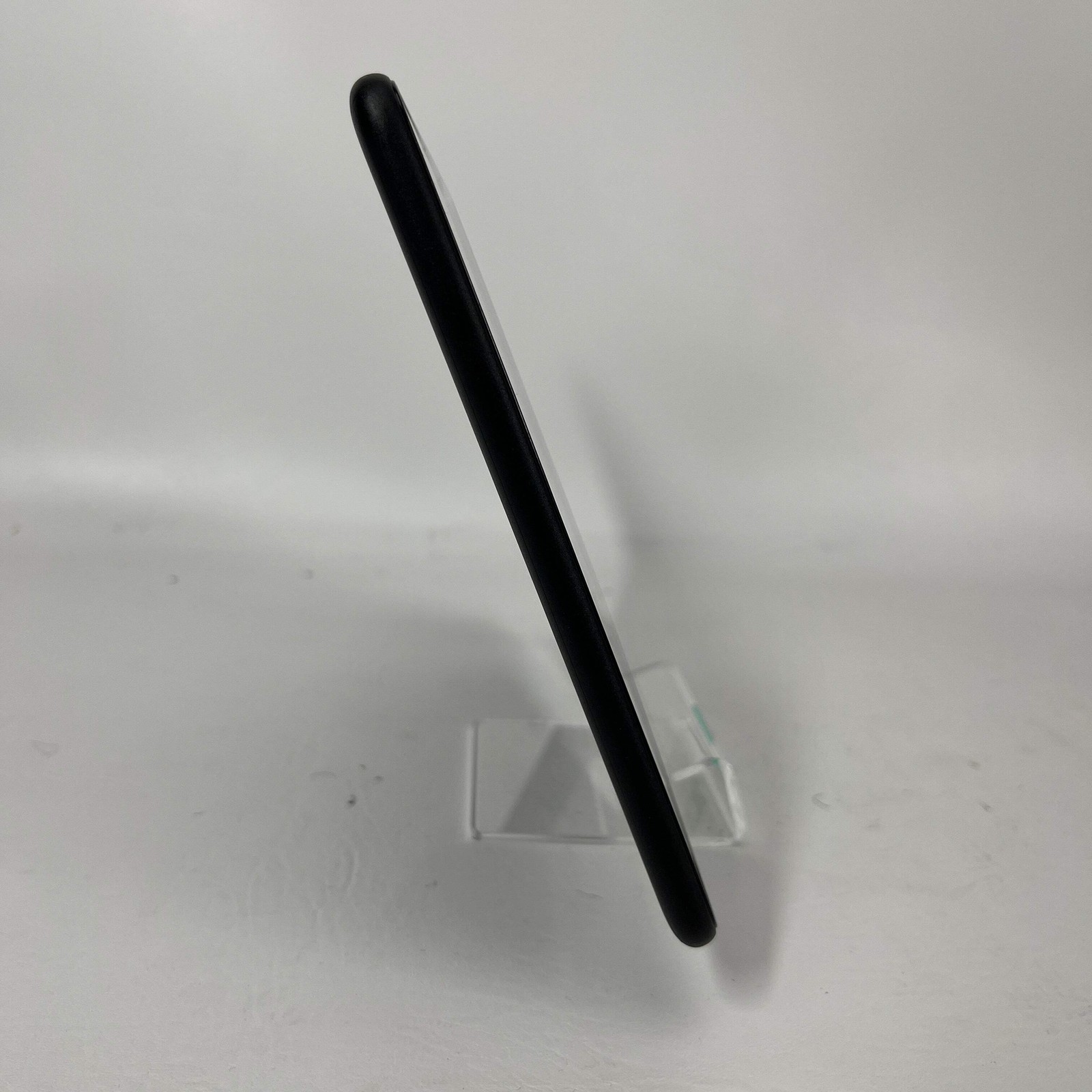 WiFi Only Amazon Kindle Fire HD 10 13th Gen 32GB Black TG425K