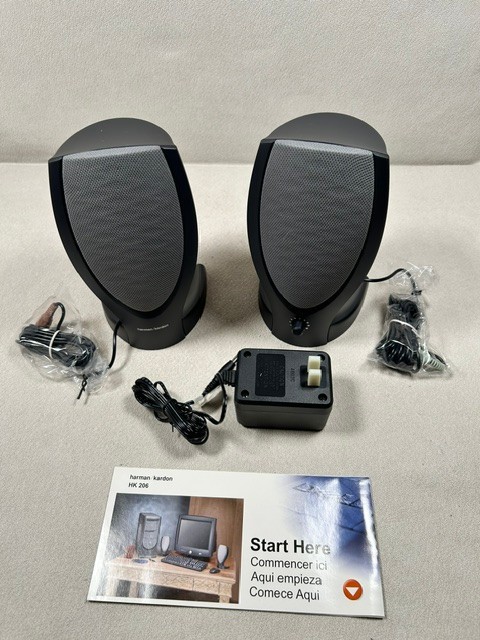 Harman/Kardon HK206 Stereo Desktop PC Powered Speakers with AC Power Adapter NIB