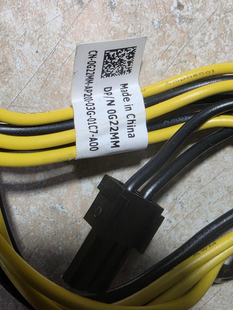 Dell/EMC G22MM Y-Type GPU-power cable Splitter 1x 8 Pin Female / 2x 6+2 Pin Male