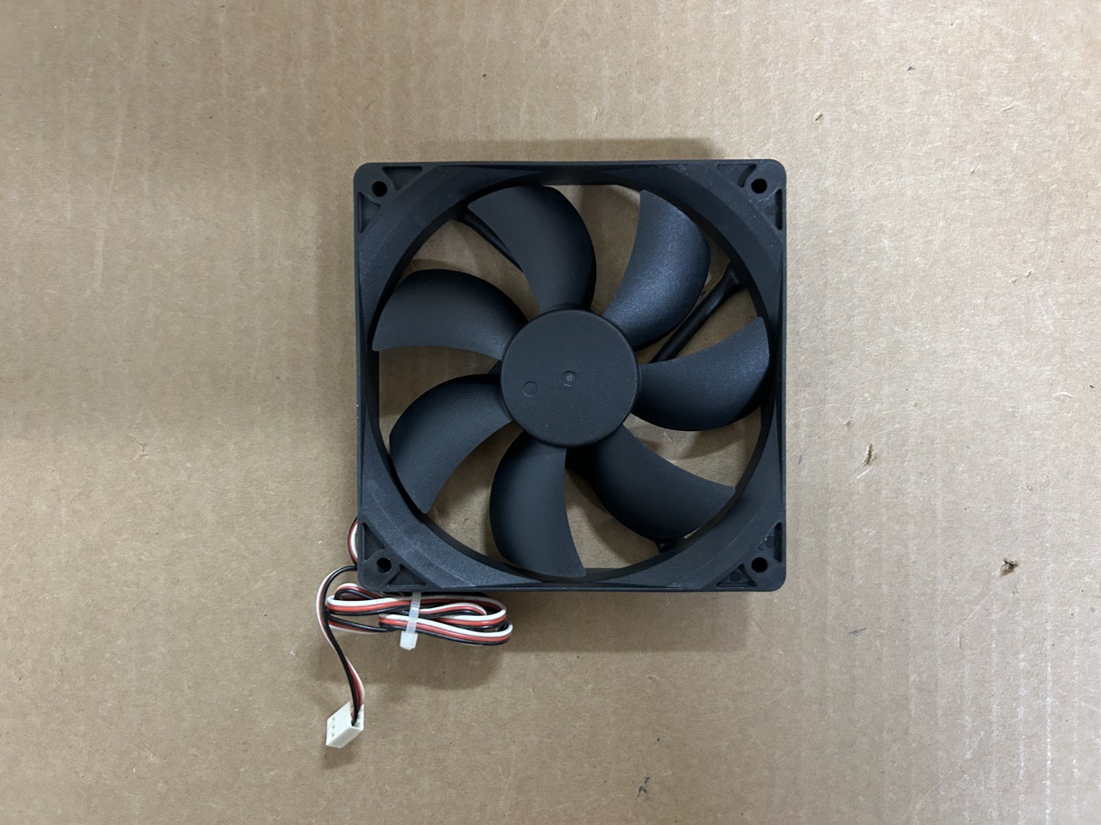 POWERYEAR PY-1225L12S DC12V 0.20A 12CM 12025 2-wire cooling fan