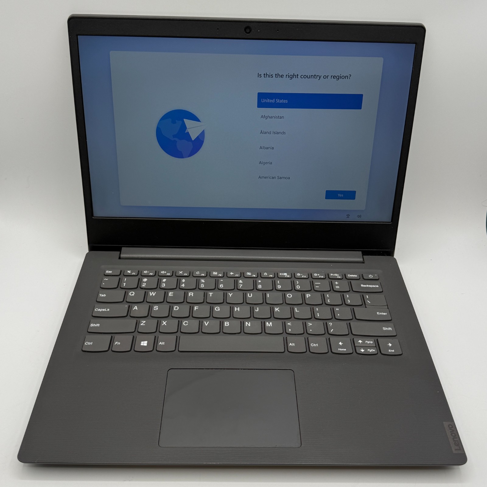 Lenovo V14-IIL 14″ i5-1035G1 12GB 256GB SSD Win11 Pro Black Laptop – Fair