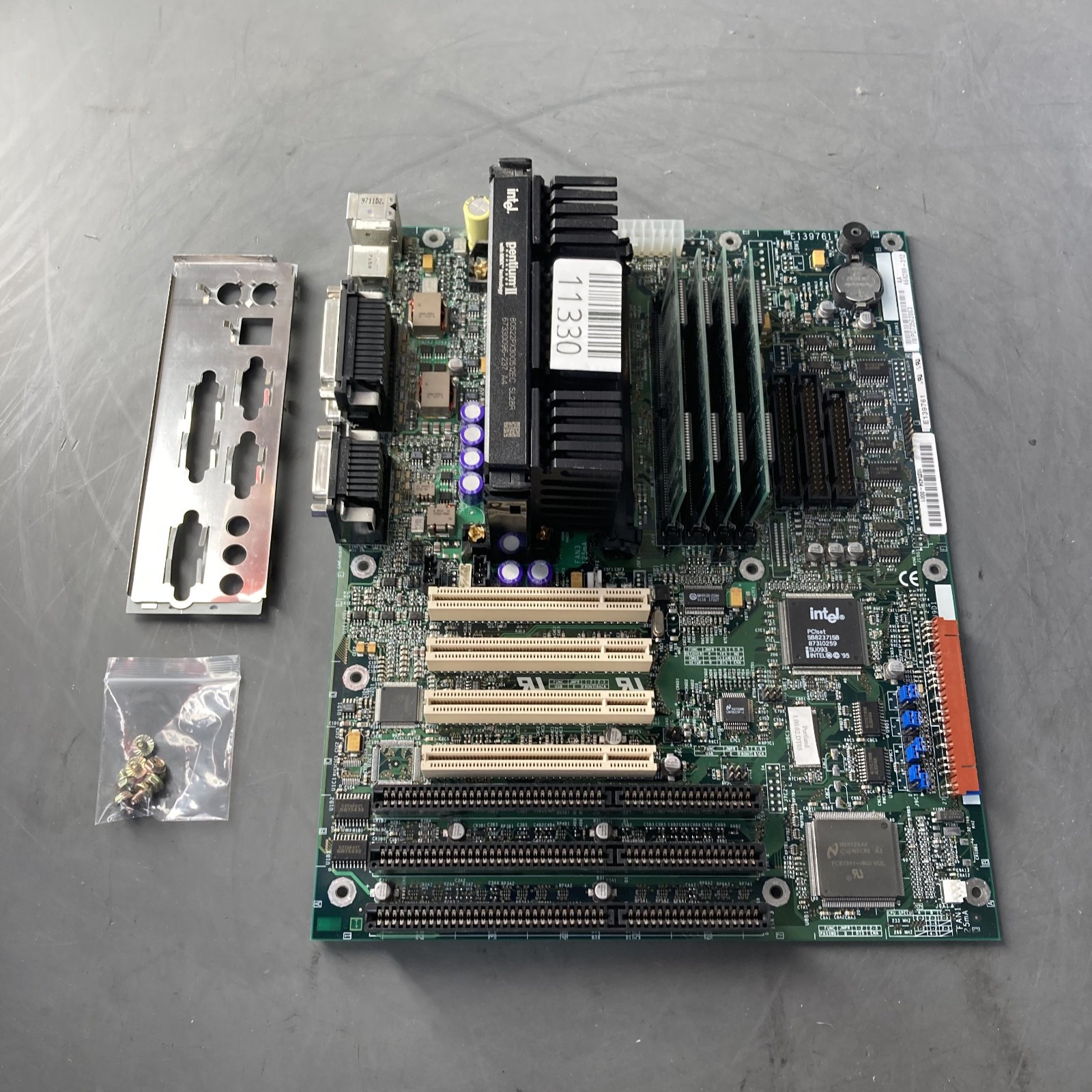 Intel PD440FX Motherboard Pentium II 233mhz W/ MMX 256MB RAM