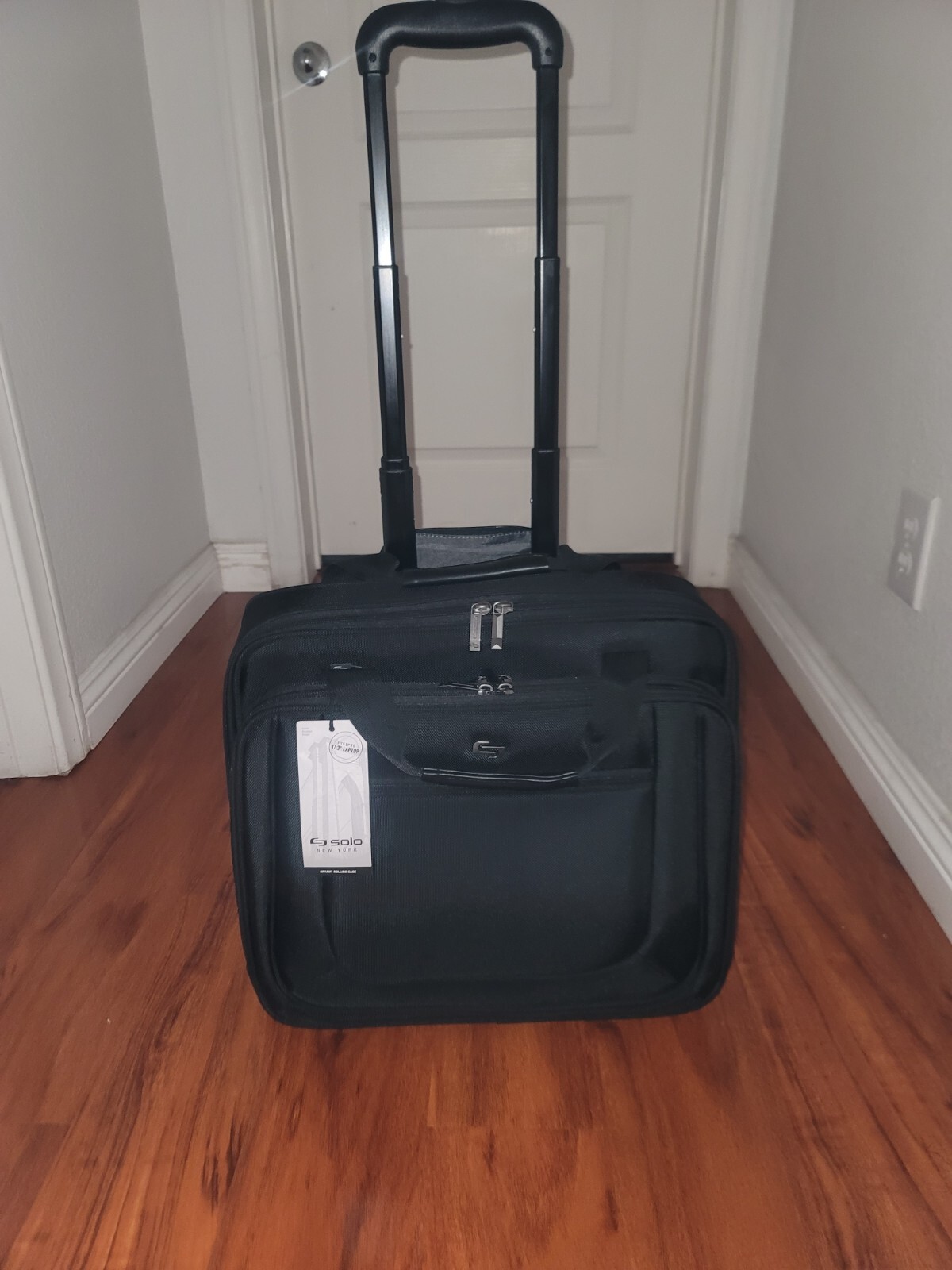 Solo Bryant Rolling Laptop Bag Black SIze Fits up to 17.3″ Padded Computer Space