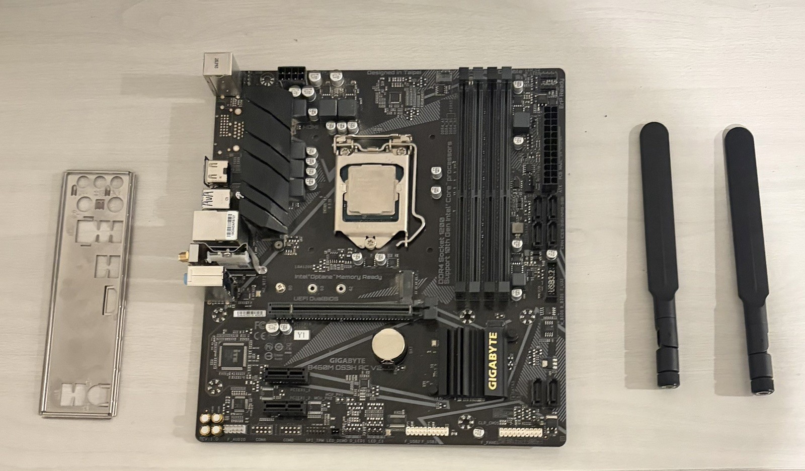 Gigabyte B460M DS3H V2 LGA 1200 + Intel Core i5-10400F 2.9 GHz + CPU Cooler