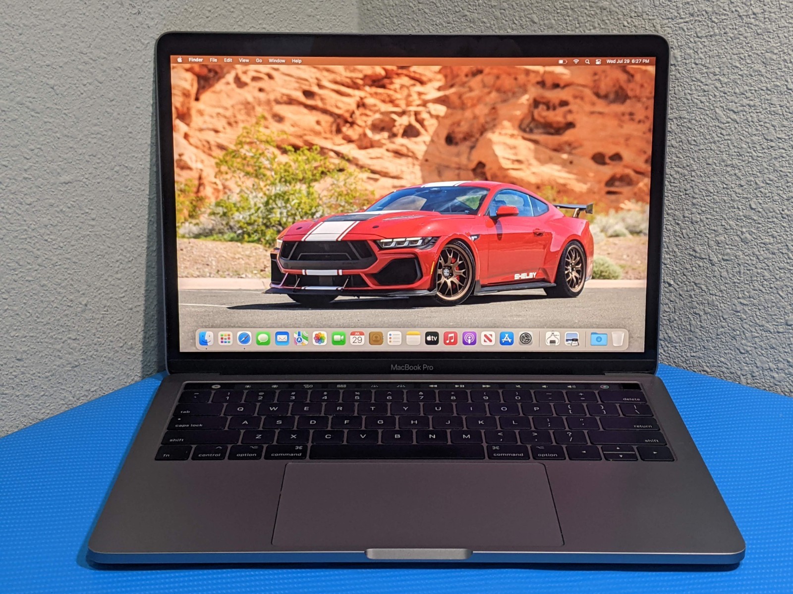Apple MacBook Pro 13″ Mid-2017 A1706 i5-7gen 3.1GHz 8GB 256GB MPXV2LL/A Monterey