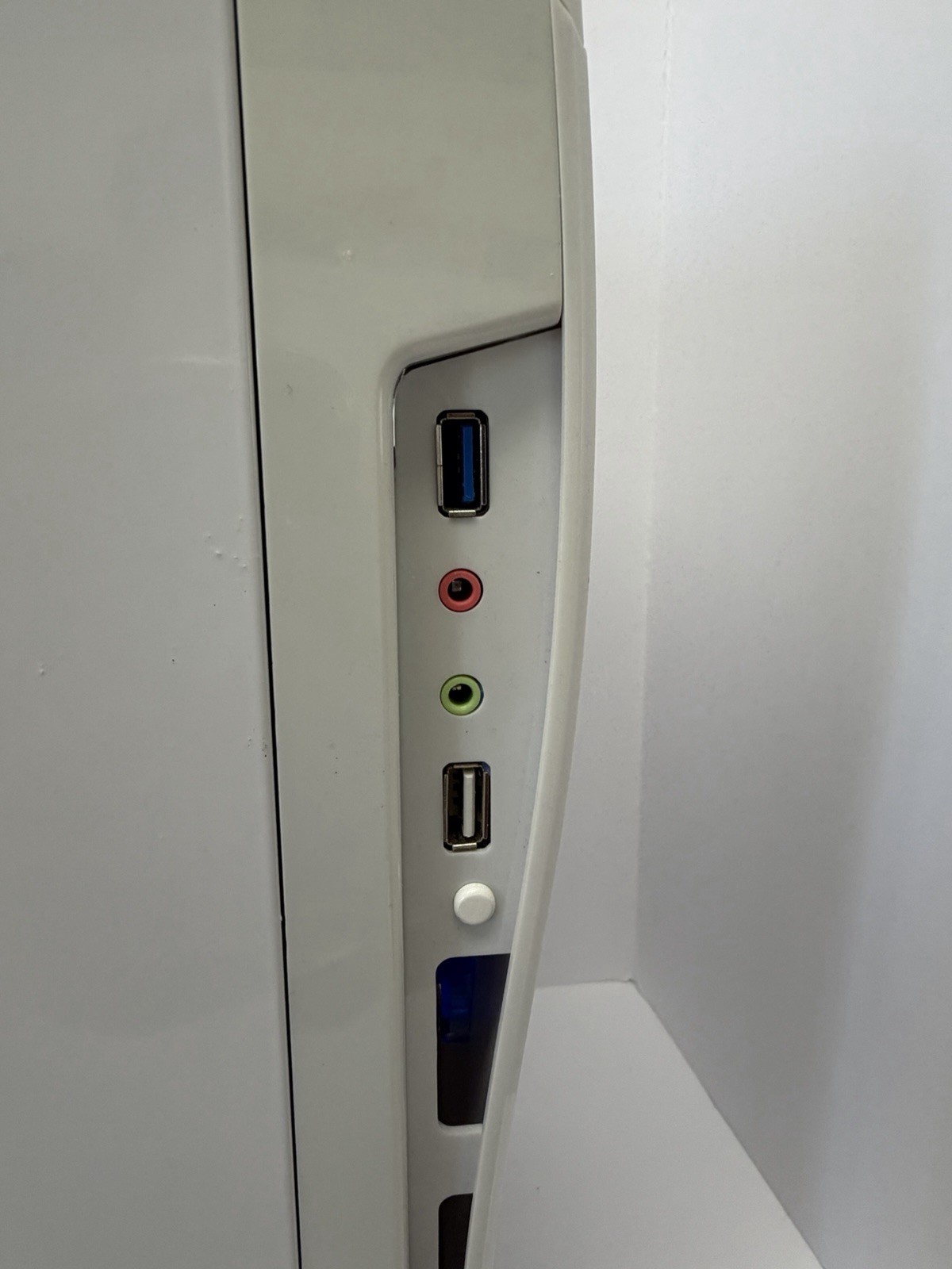 DIYPC MiniQ7-W USB 3.0 White SECC ATX Mini Tower Computer Case, FREE SHIPPING