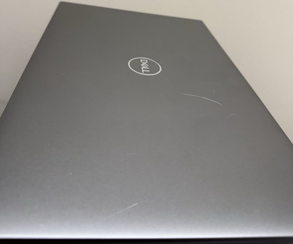 Dell Precision 5570 15.6″ Touch i7-12800H 16GB DDR5 RTX A1000 – No SSD
