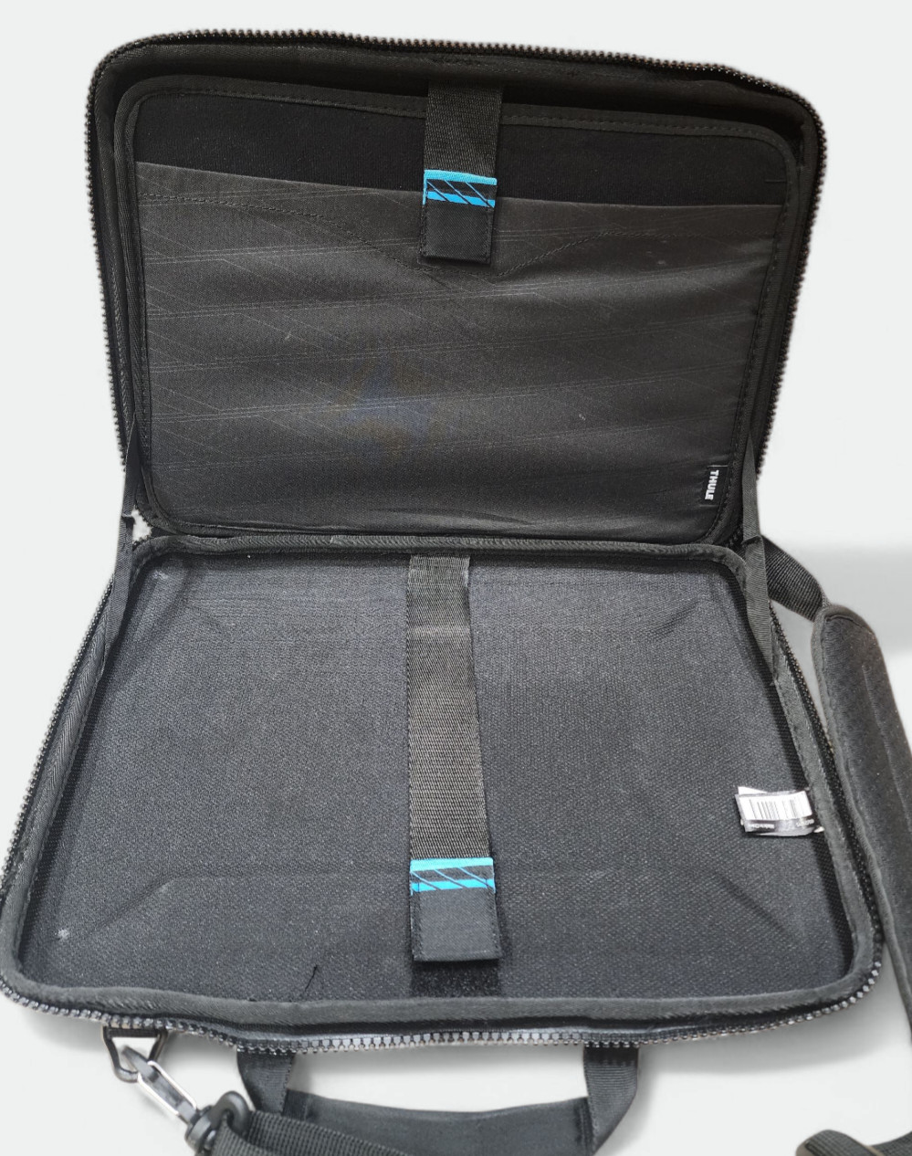 THULE GENUINE Gauntlet 4 Attaché Briefcase 14” MacBook Pro Laptop Case Black