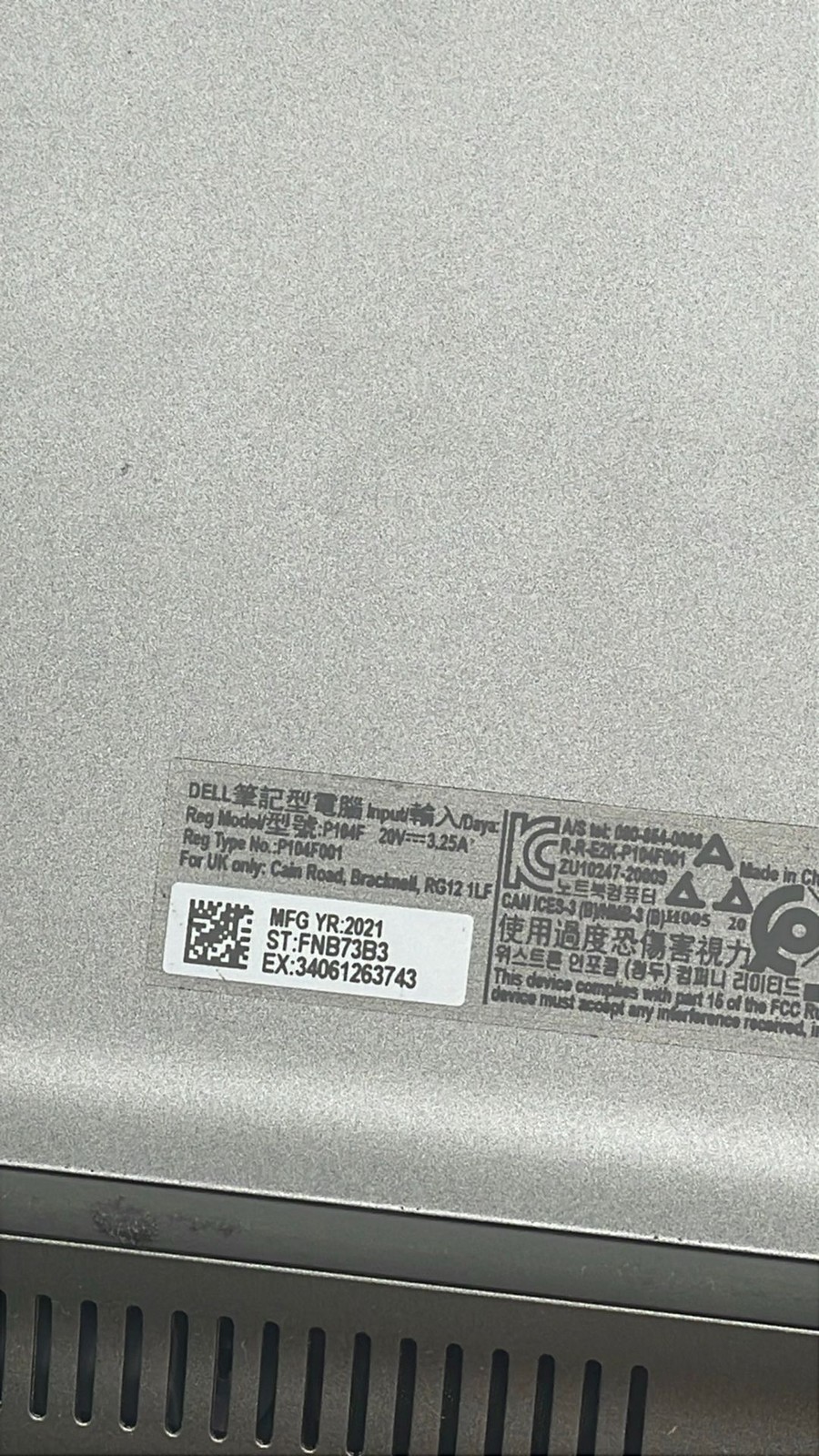Dell Latitude 5520 P104F001 FNB73B3 34061263743 15.6″ Laptop