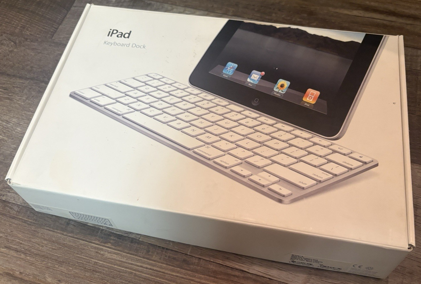 1st Gen Apple iPad Keyboard Dock A1359 w/ Original Box