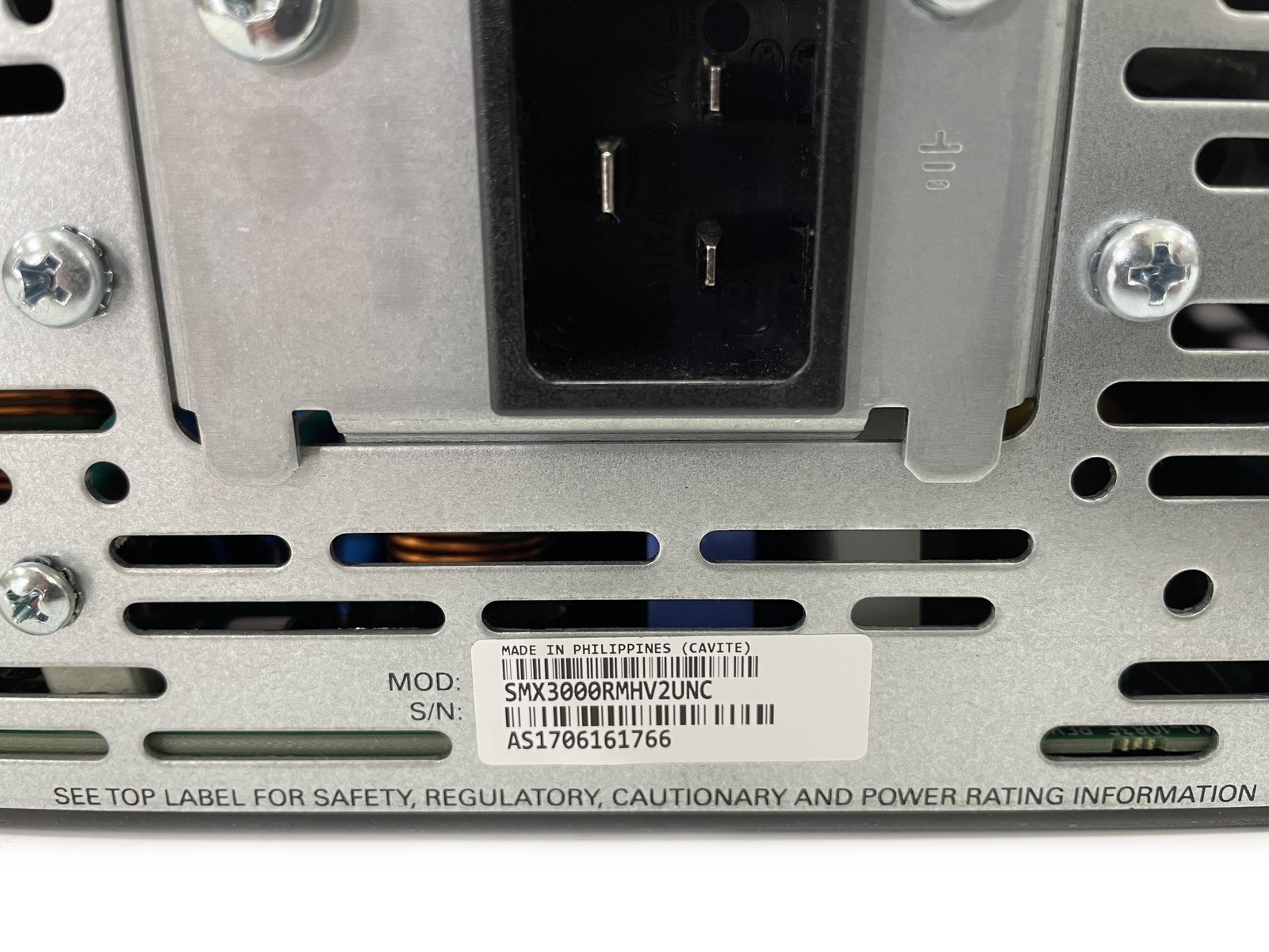 APC Smart-UPS x 3000VA 2.7KW 200-290U LCD SMX3000RMHV2UNC w/ AP 9631- See Desc
