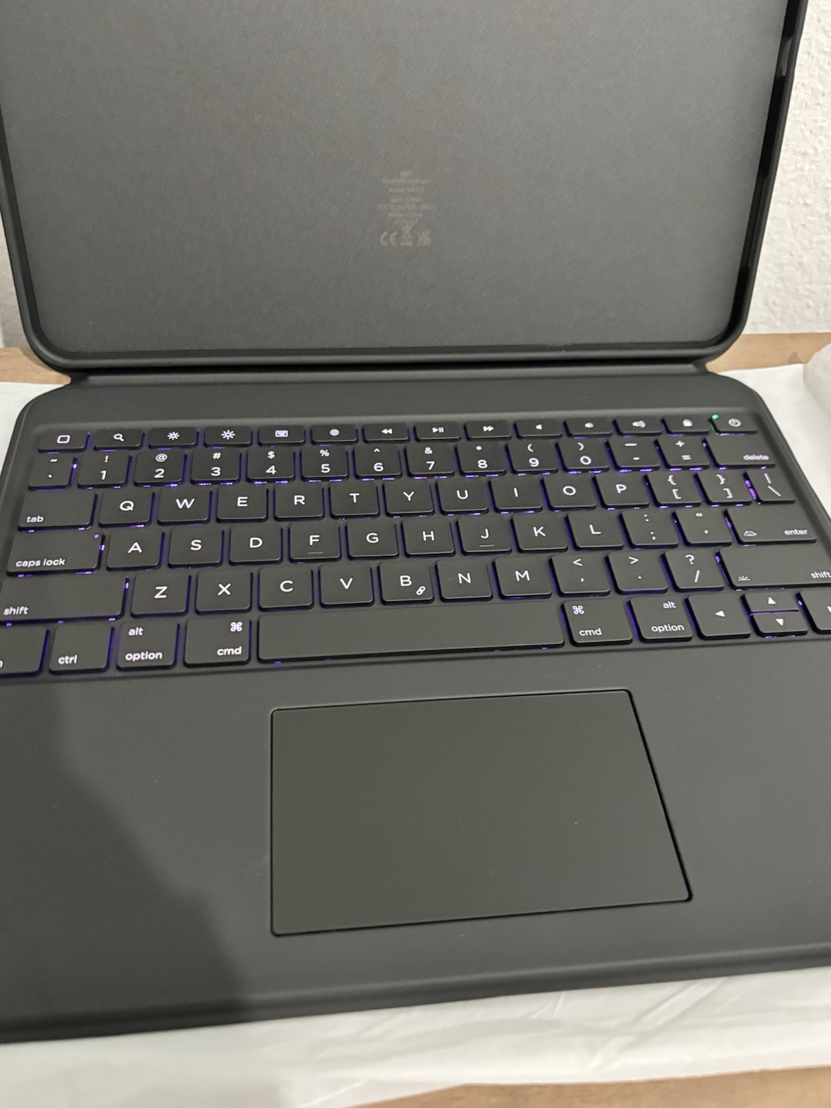 ESR Ascend IPad Pro 13 Inch (M5/M4, 2025/2024) Keyboard Case With Trackpad