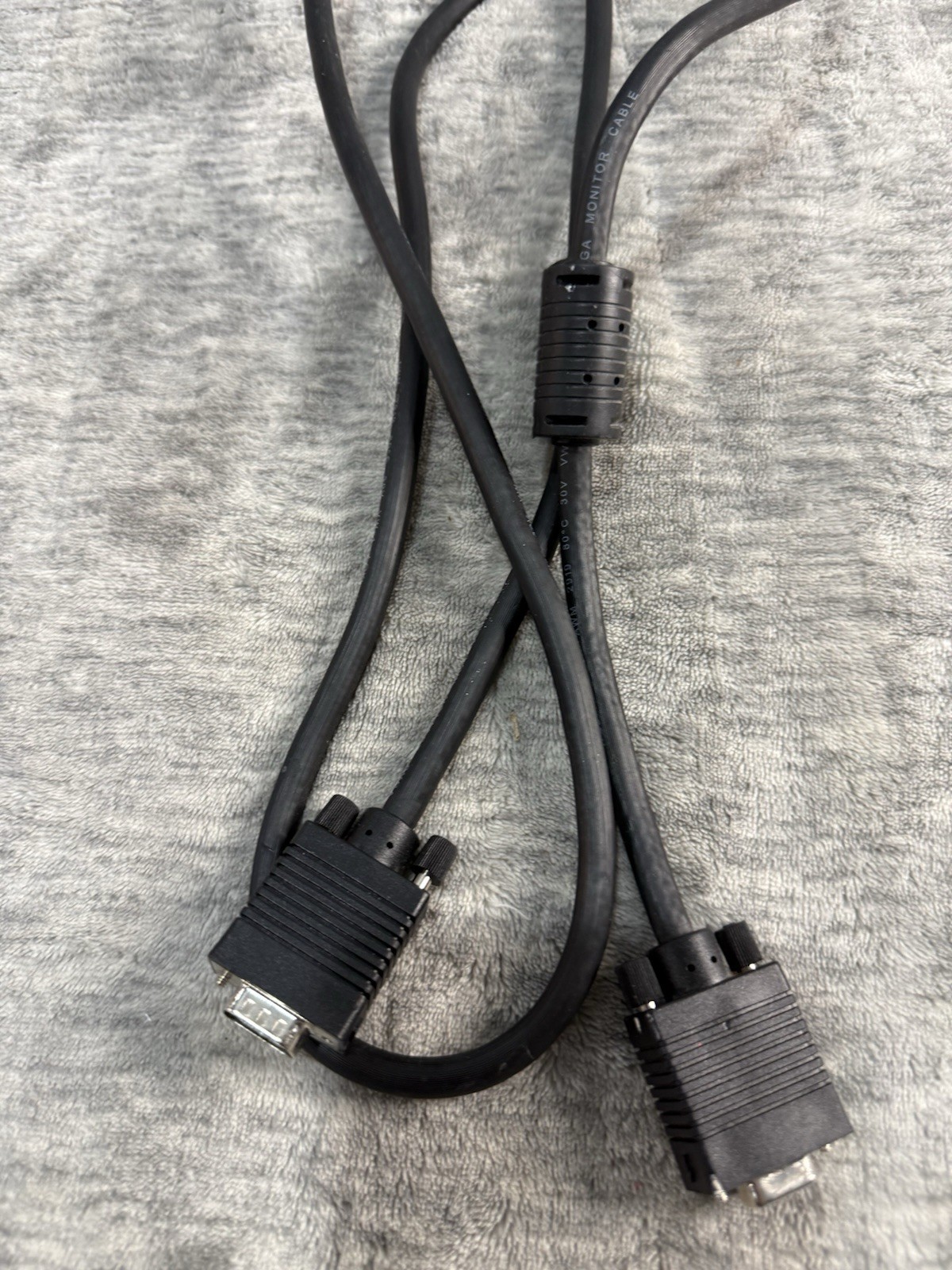 VGA/SVGA D-Sub Male to Female Monitor Cable Black 1:1 None Split Type