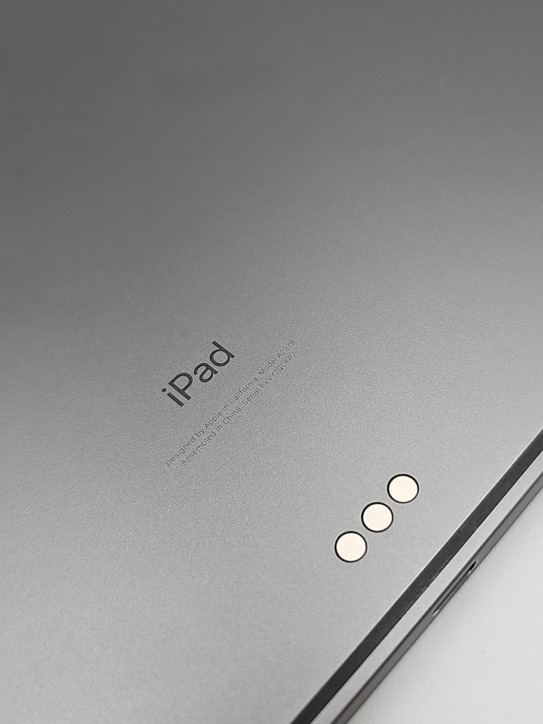 Apple iPad Pro 12.9″ (5th Gen) A2379/MHNR3LL/A, 128 GB, Wi-Fi + 5G – Unlocked