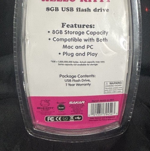Hello Kitty 8GB USB Flash Drive, Plug and Play, USB Interface, Mac & PC