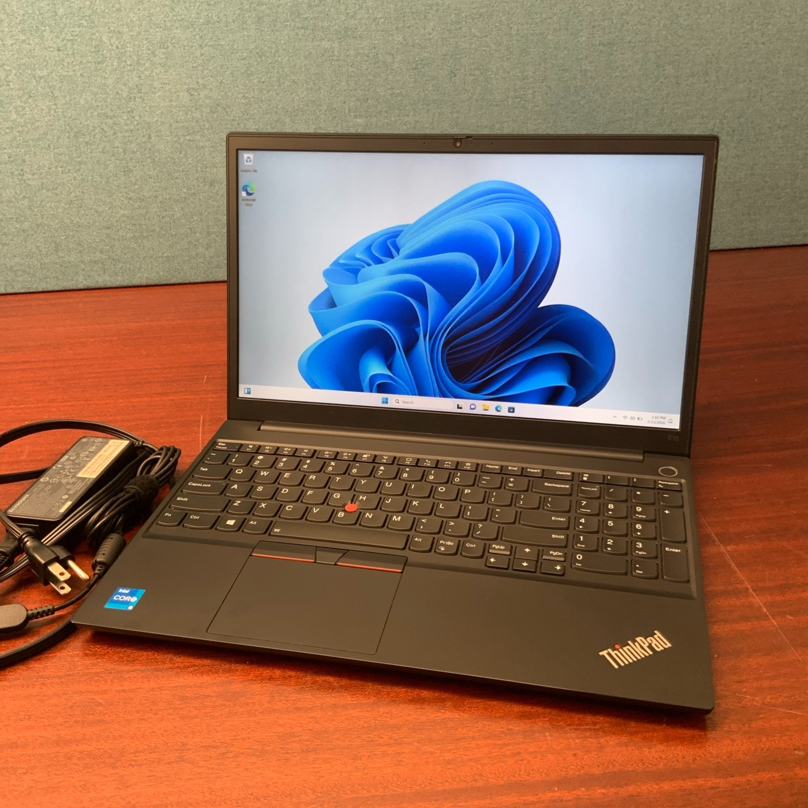 Lenovo ThinkPad E15 Gen 2 Intel i5-1135G7 8GB RAM 256 GB SSD Win 11 Pro