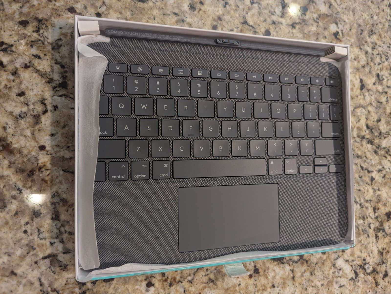 Logitech Combo Touch Case and Keyboard for iPad 10th Gen A16 Oxford Gray