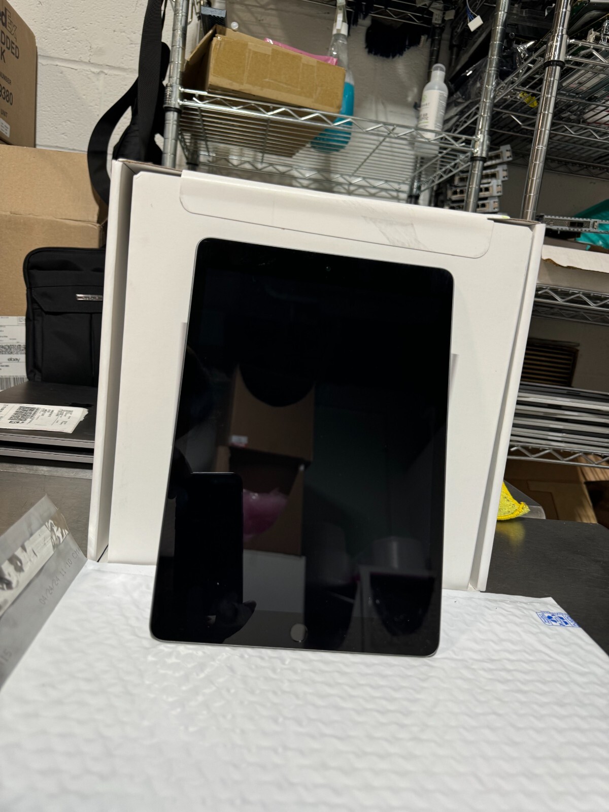 Apple iPad 9th Generation A2602 10.2″ Space Gray 64GB WiFi