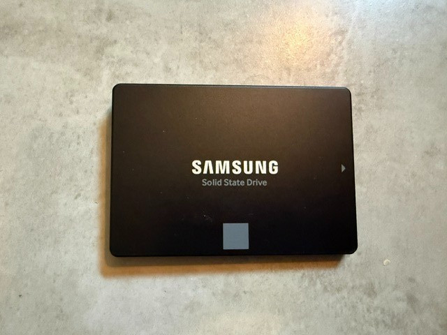 Samsung 860 EVO 500GB Internal SATA III 2.5” (MZ-76E500B/AM) SSD Good Health