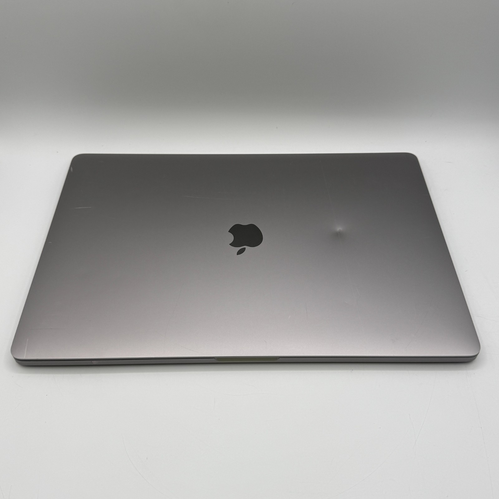 Apple MacBook Pro A2141 16″ i9 2.3GHz 32GB RAM 1TB SSD Radeon Pro 5500M 8GB Fair