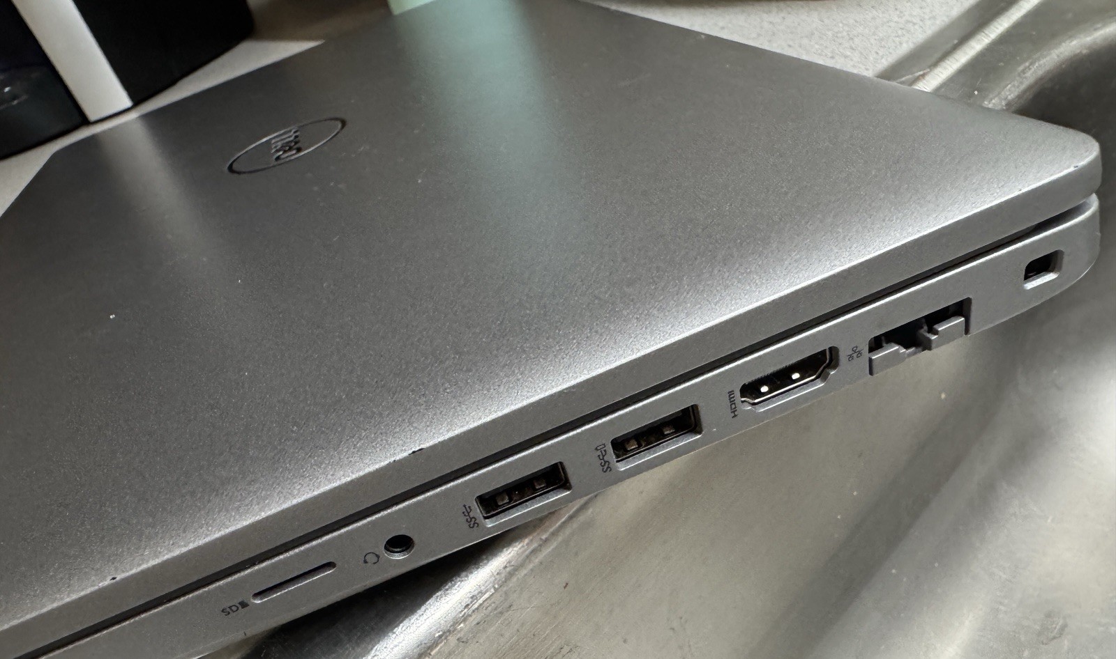 Dell Precision 3571 – i7-12800H 2.4GHz 512GB SSD 16GB RAM W11P T600 W/ Dock 240w