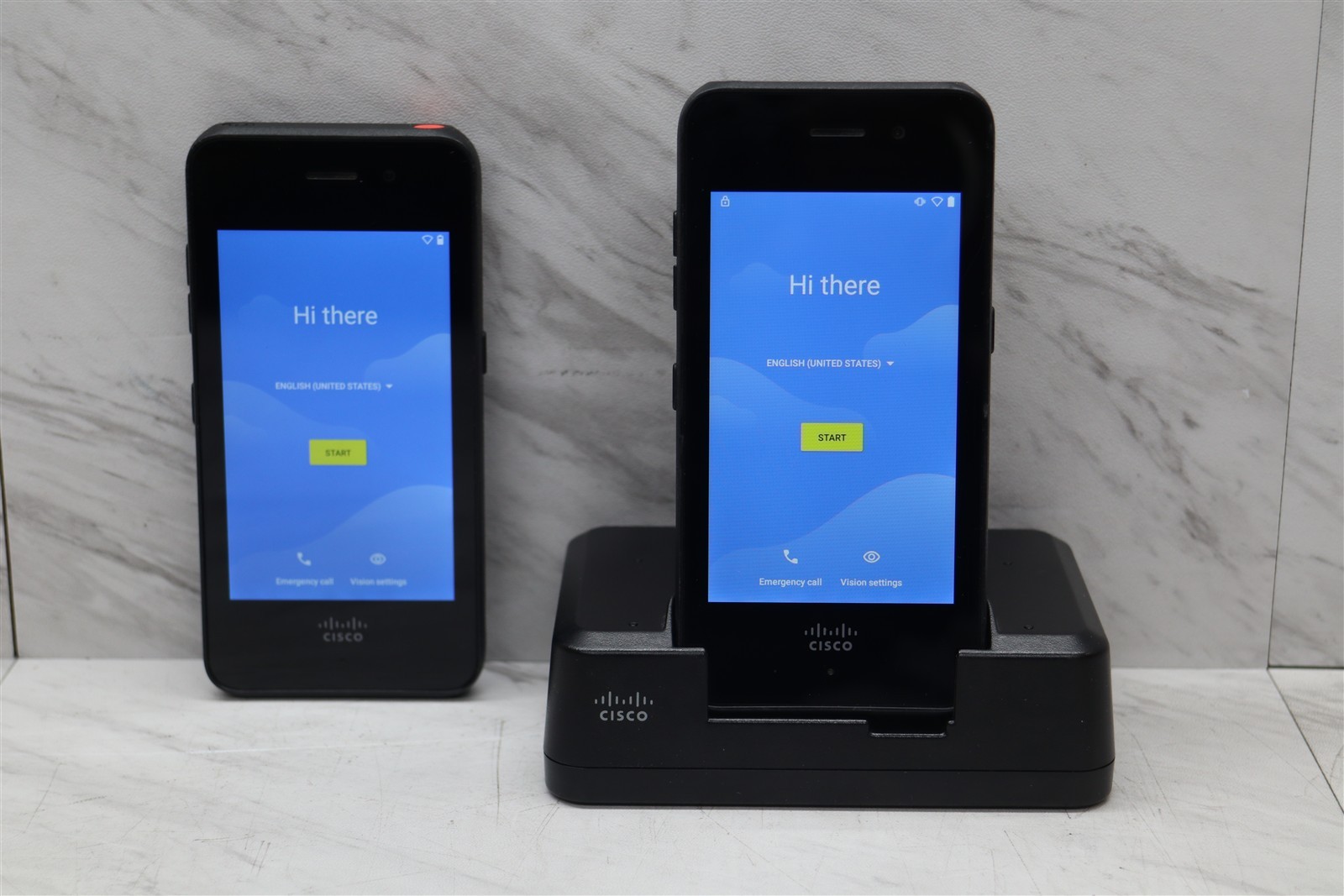 2 LOT – Cisco CP-840 Wireless IP Phone Bluetooth w/ Battery & Charging Dock