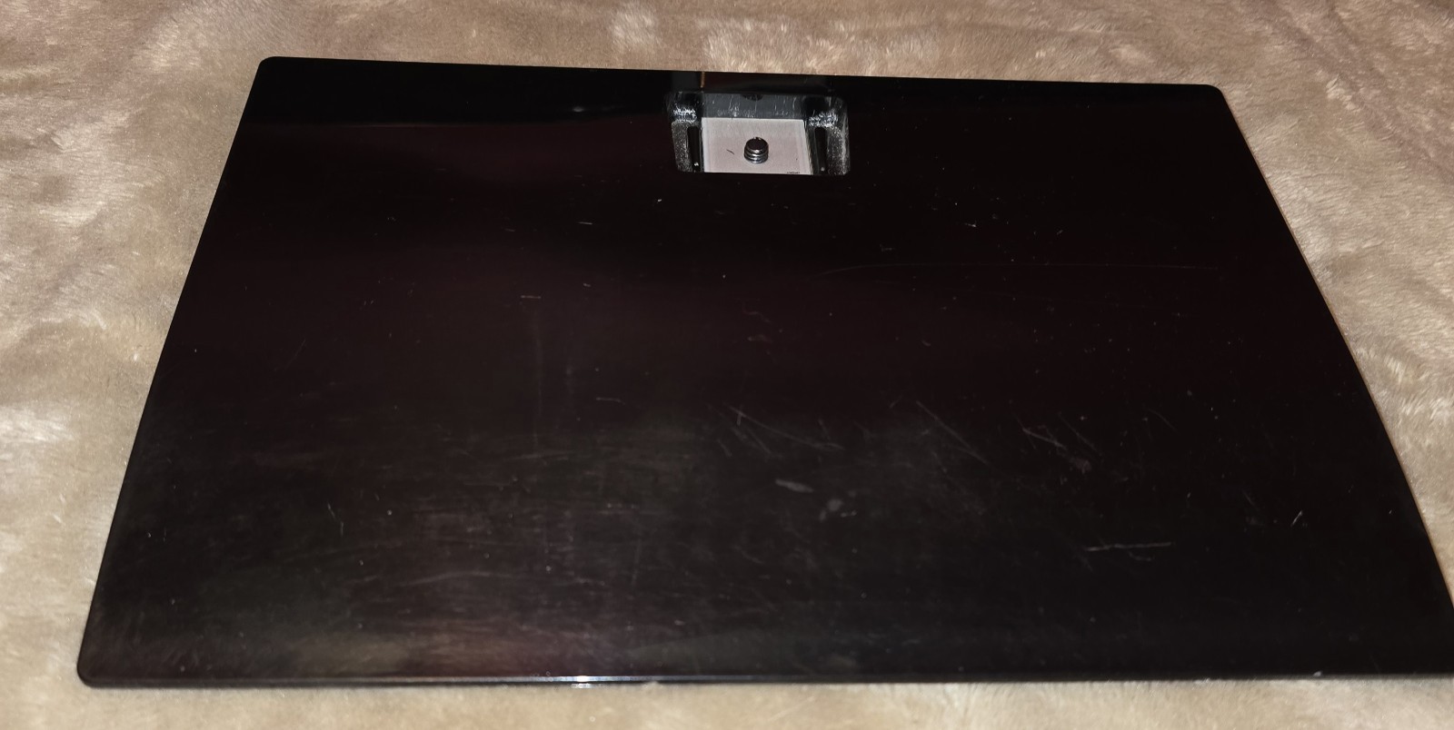 LG E2360V-PN Glossy Black 23″ 1080p 5ms Full HD LED BackLight LCD Monitor Slim