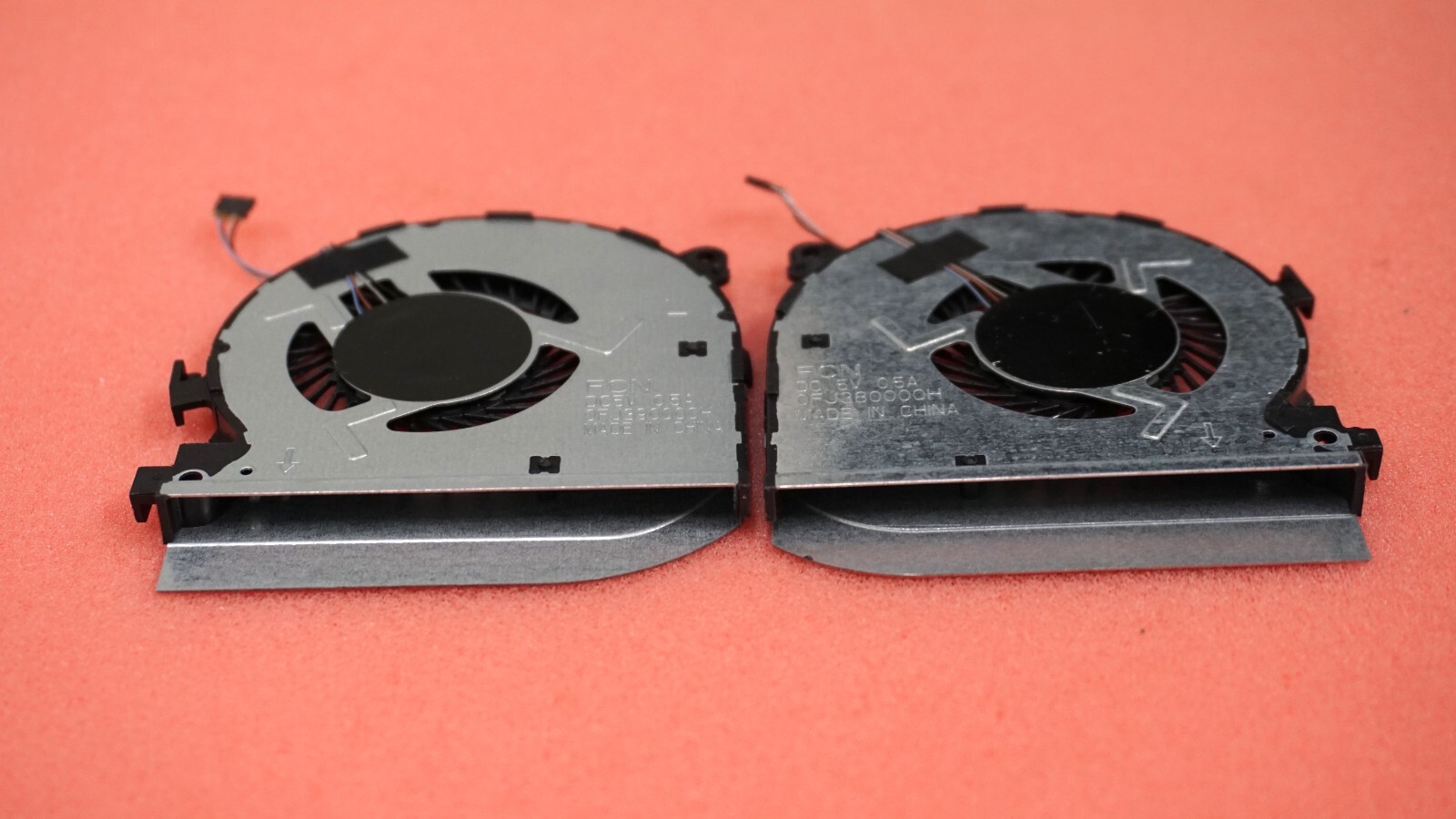 Genuine HP 15″ Spectre X360 15-BL CPU Cooling Fan 914357-001 914358-001 (V