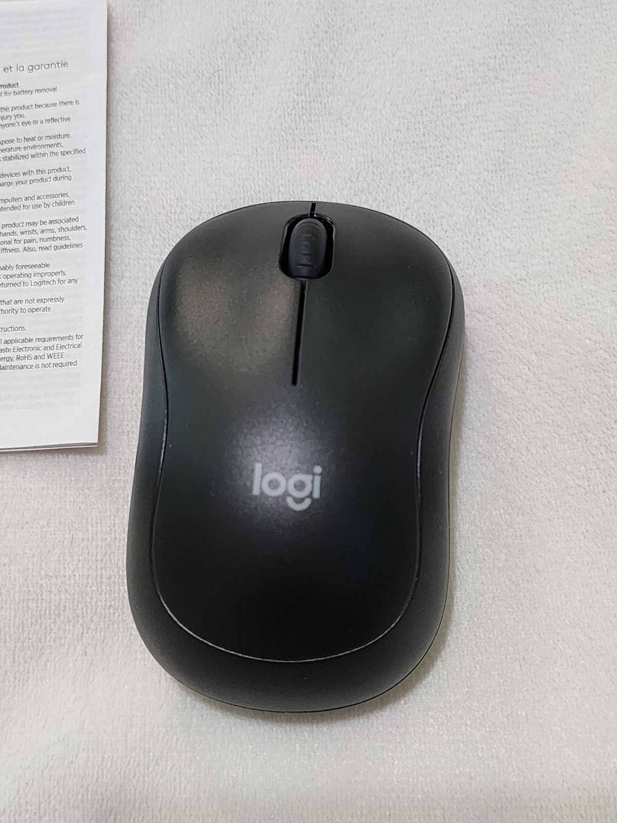 Logitech – M240 Silent Wireless Ambidextrous Bluetooth Black Mouse NEW OPEN BOX