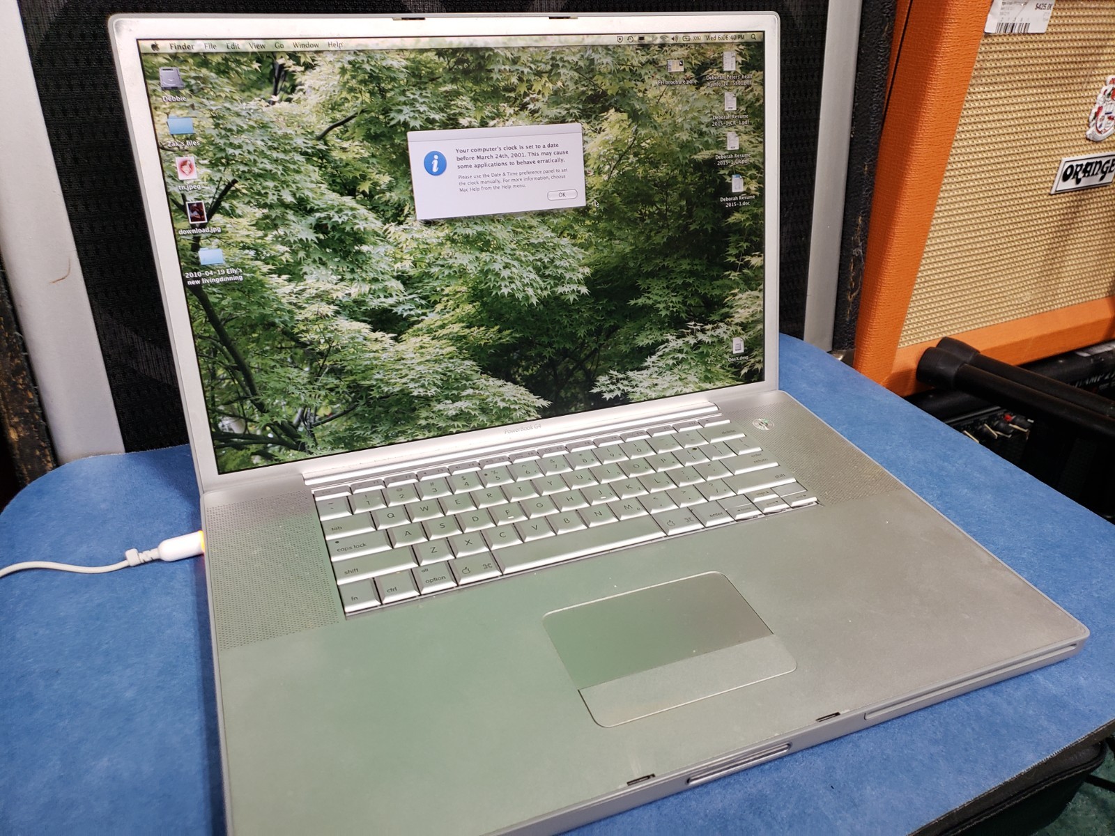 2003 Apple PowerBook G4 A1052 17″ (1.33 GHz, 2GB RAM) *AS IS READ DESCRIPTION*
