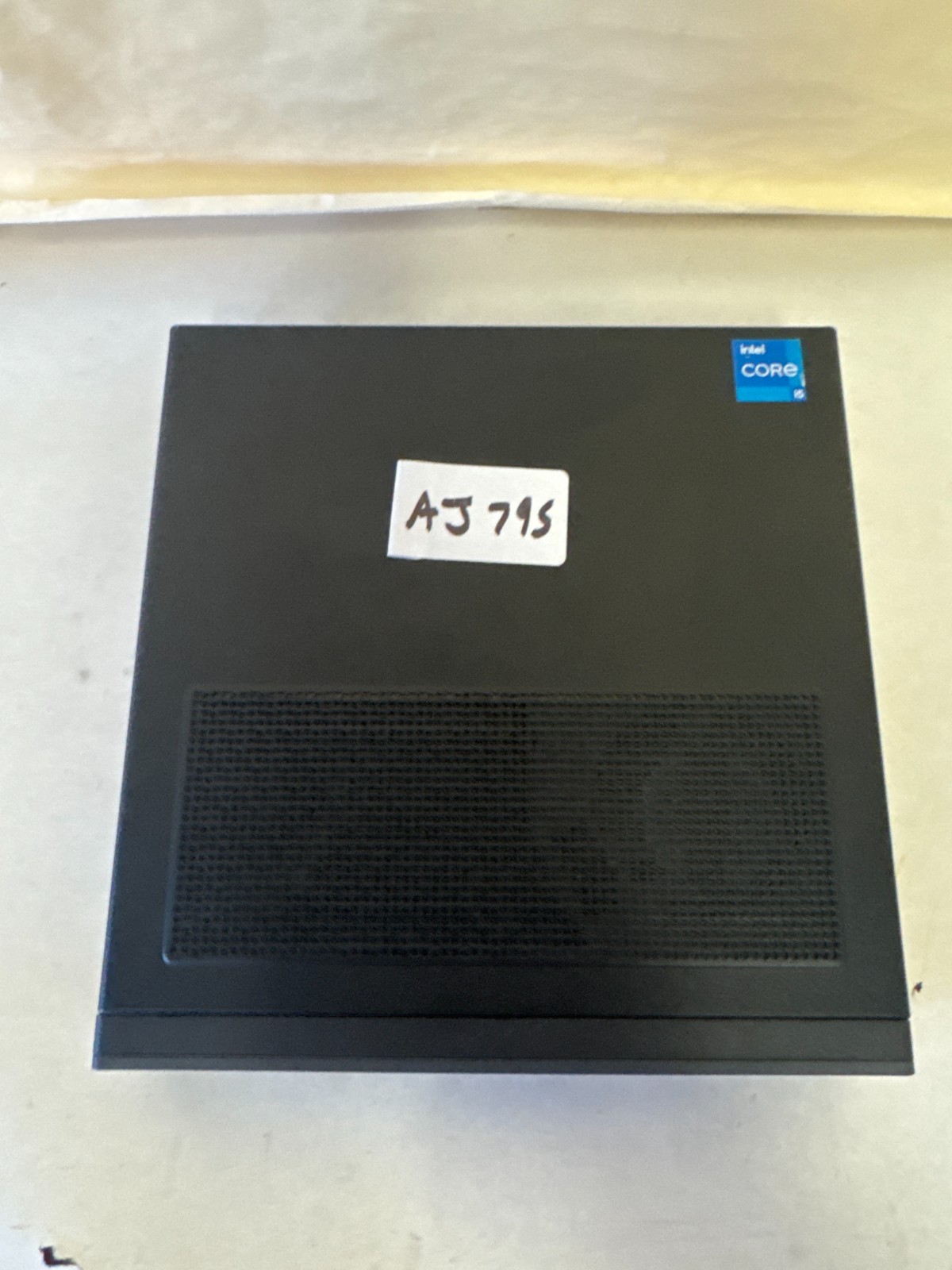 Lenovo Thinkcentre M90q Gen 3 i5-12400 2.5Ghz 8GB RAM 256GB NVMe Win11P