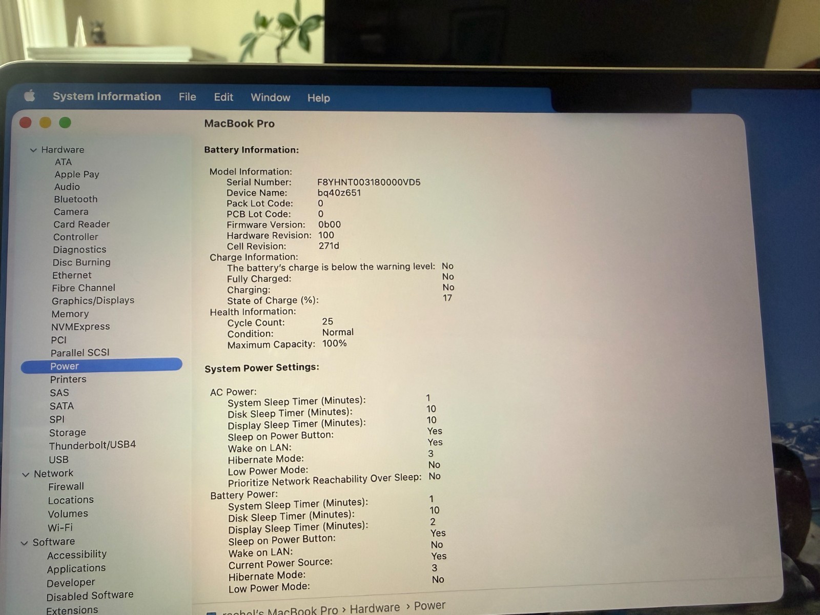 Apple 14-inch MacBook Pro – Apple M5 chip with 10-core CPU and 10-core GPU – 16G