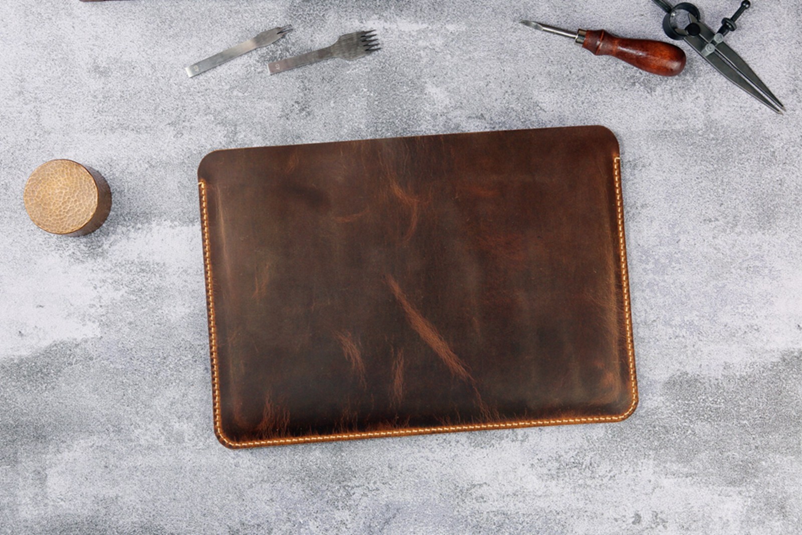Hand Stitched Genuine Leather macbook sleeve case for Macbook Air M4 13 15