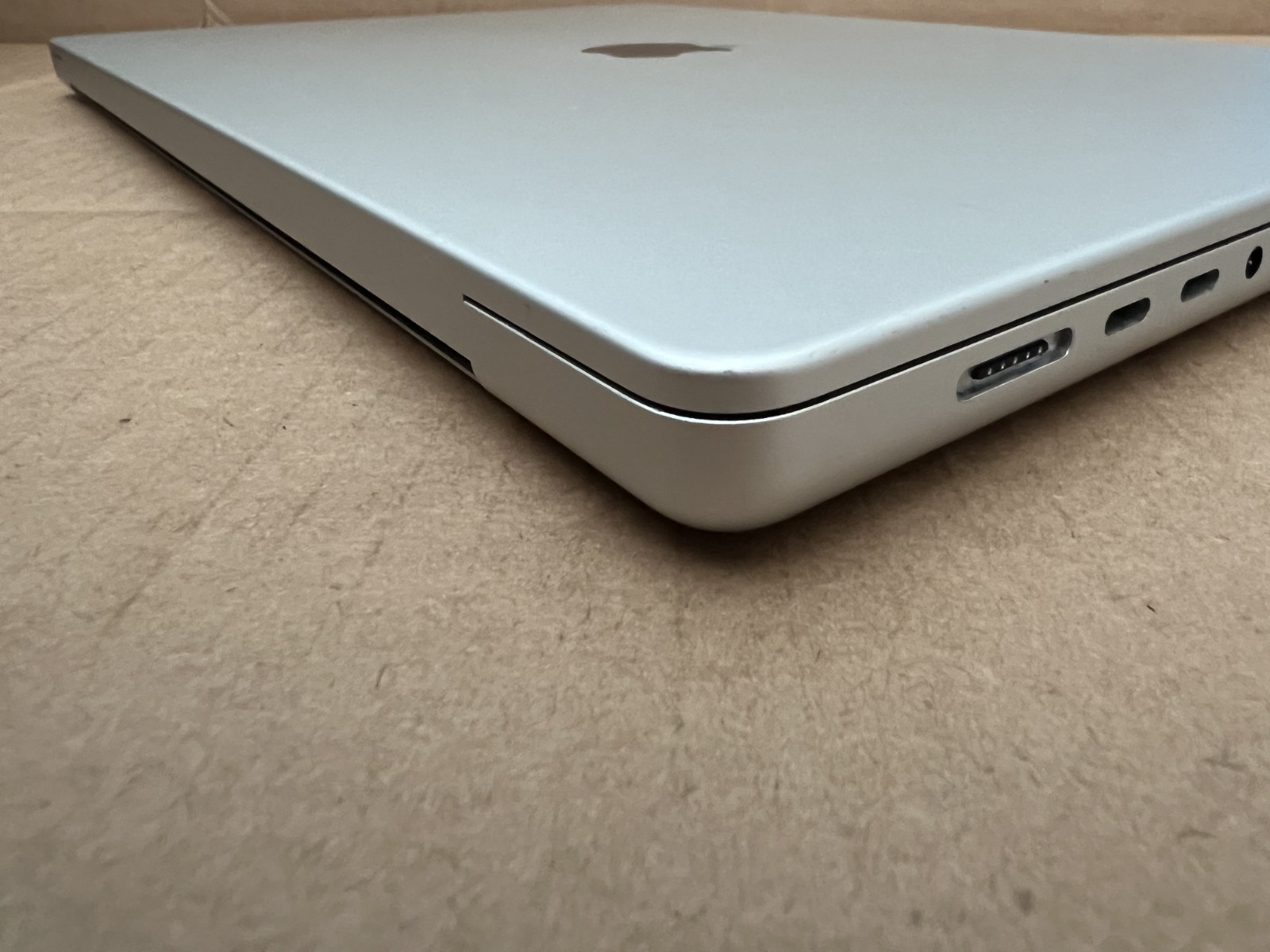 Apple MacBook Pro M1 Pro 10-Core 16.2 Inch 32GB RAM 1TB SSD Silver A2485