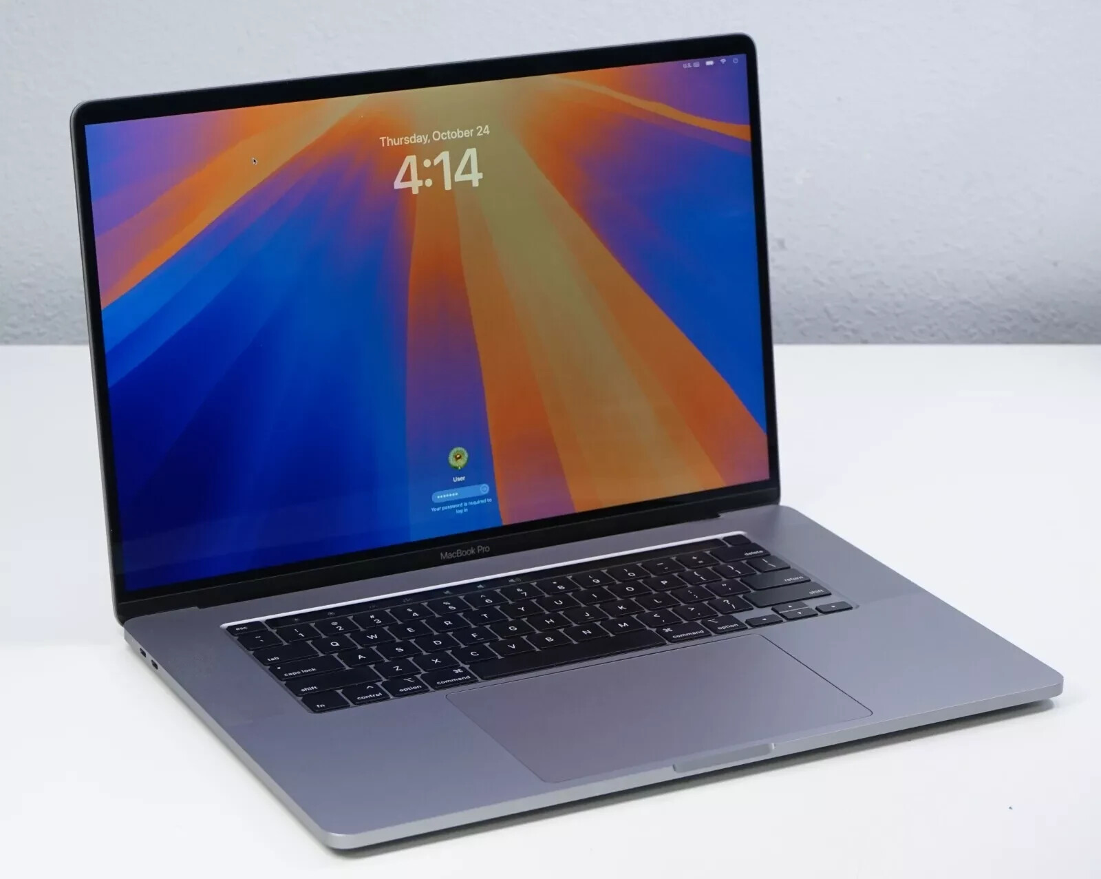 Apple MacBook Pro 16″ 1TB 16GB A2141 8-Core i7 NEWEST OS Tahoe Warranty