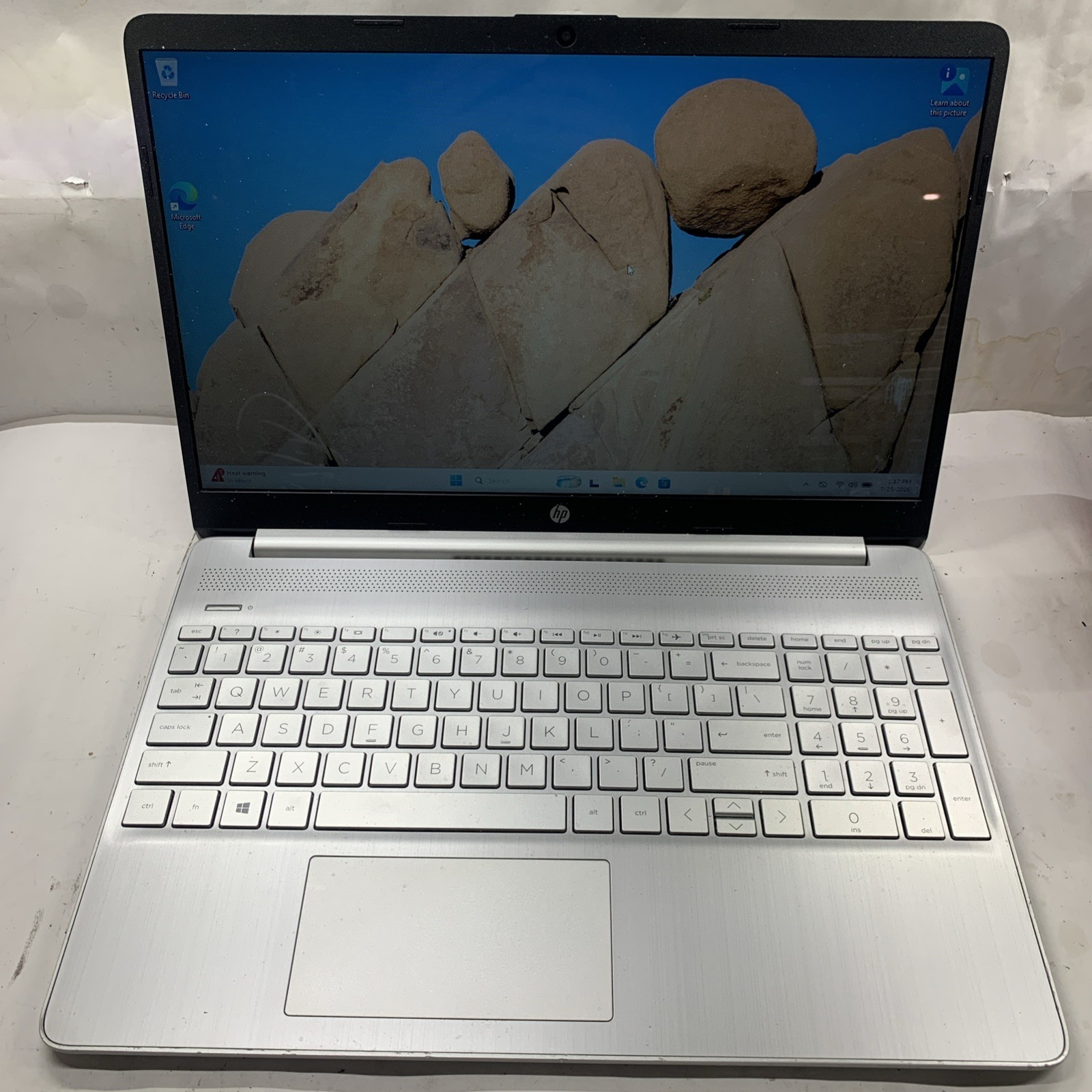 HP Laptop 15-dy1043dx 15.6″ Touch i5-1035G1 1.2GHz 12GB RAM 128GB SSD Win11