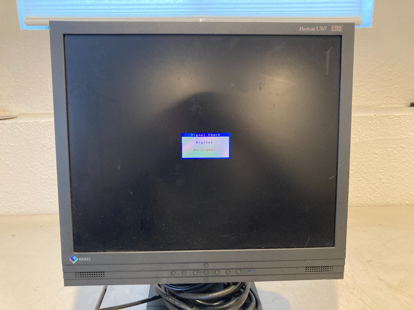 EIZO FlexScan L767 19″ LCD Monitor Black Square 4:3 Retro Vintage Display