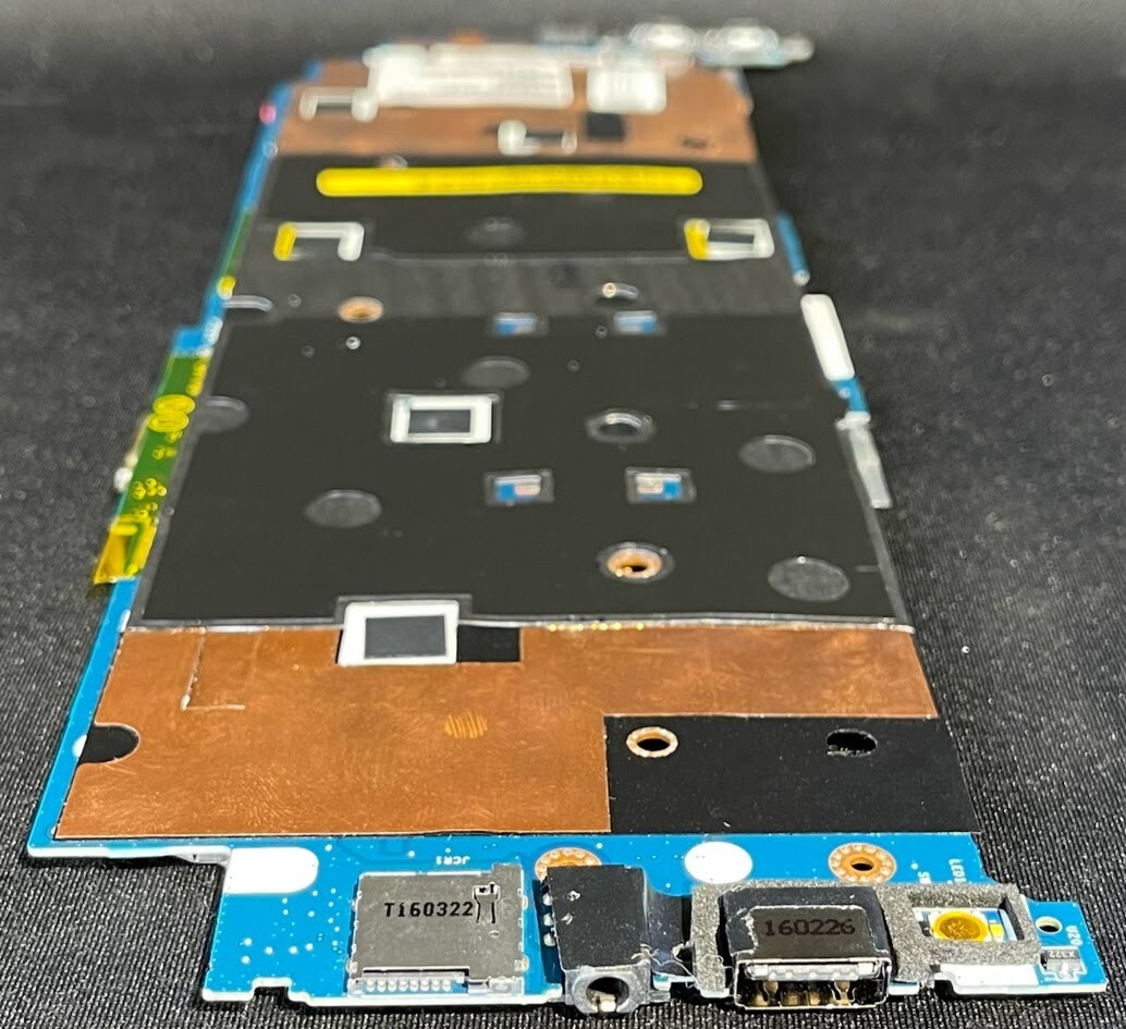 Dell Latitude 7370 Motherboard / Intel M5 – 6Y57 @ 1.1GHz / 8GB / LPDDR3 / 9RTYR