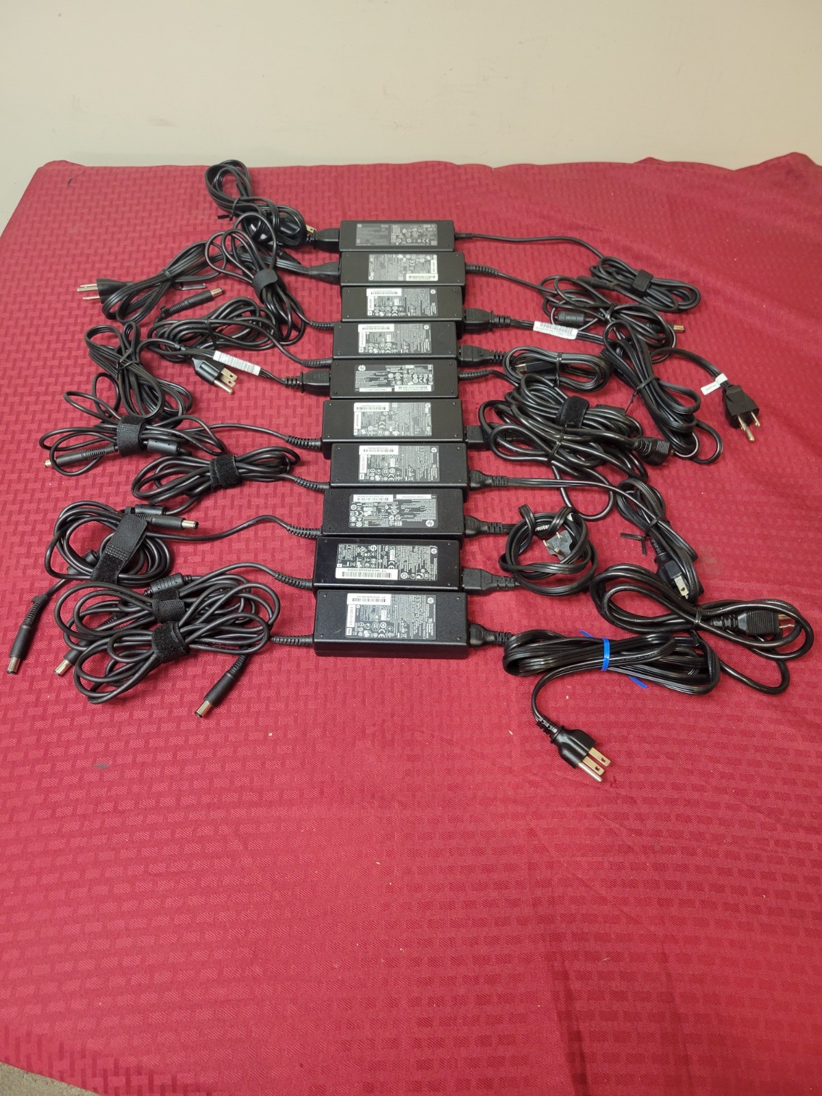 Lot of 10 Genuine HP 90W Laptop AC Adapter 7.4mm large Tip 19.5V 4.62A w/cord