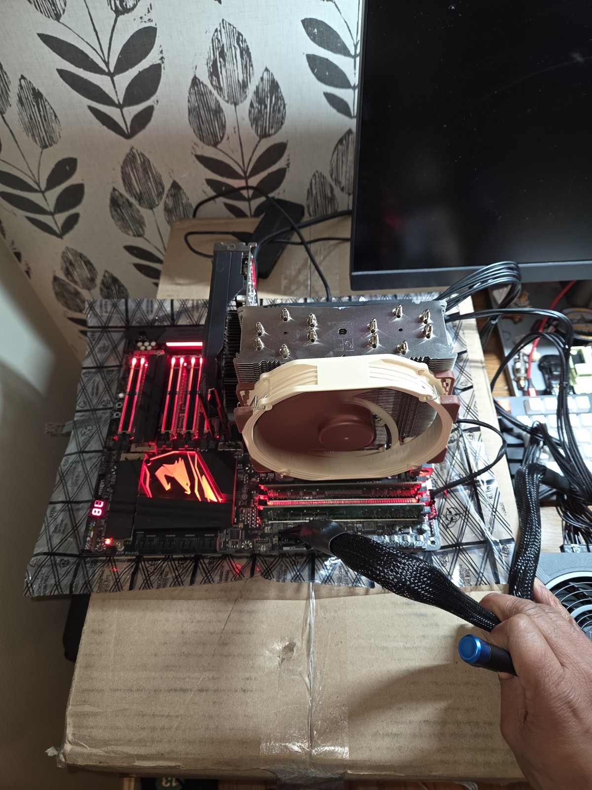 Gigabyte X399 AORUS Gaming 7 + Threadripper 1950X 64GB RAM Noctua TR4