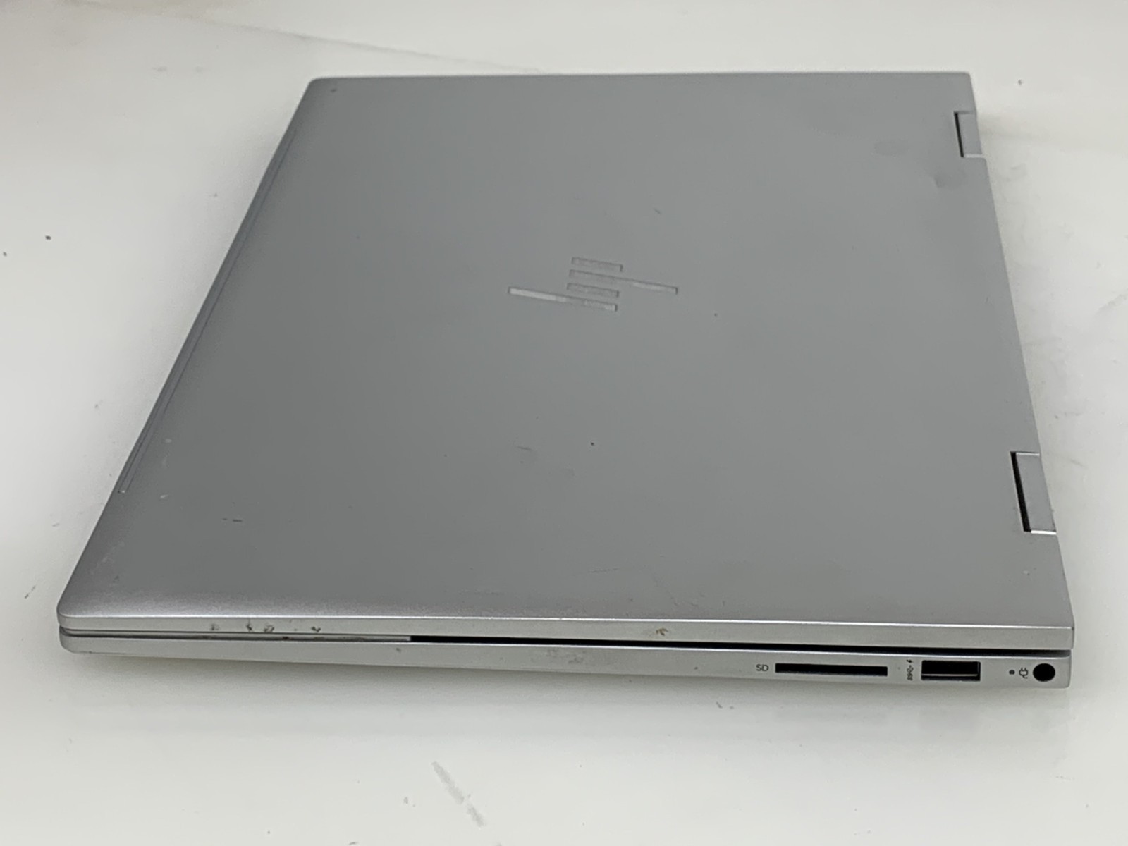 HP Envy X360 Convertible 15m-ed1023dx Core i7-1165G7 8GB 512GB 15.6″ Touch READ
