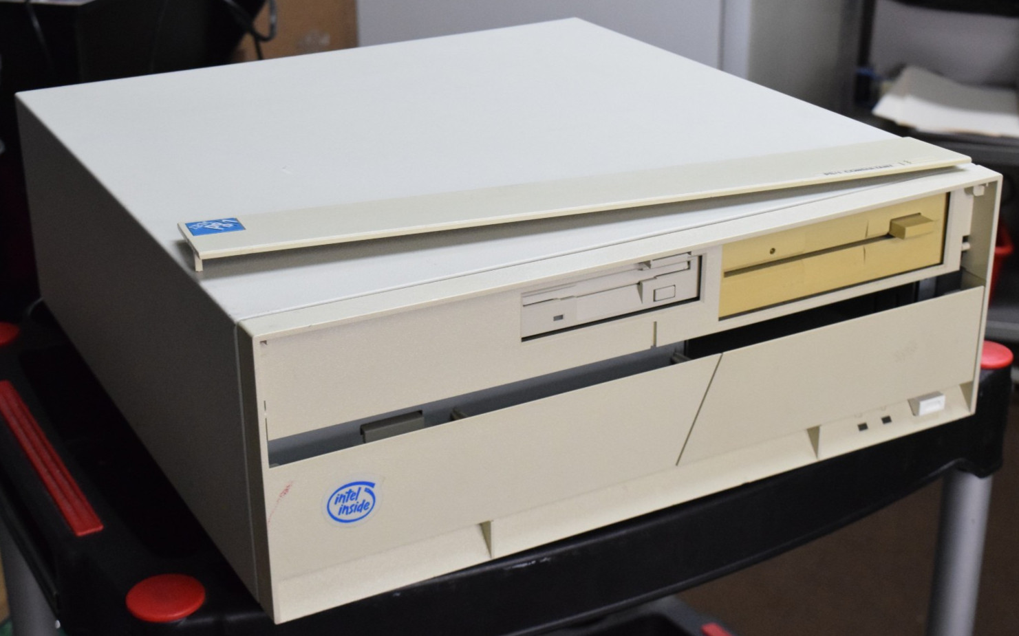IBM PS/1 Consultant 2155-G76 486DX 33Mhz 8MB RAM 211MB HDD – TESTED