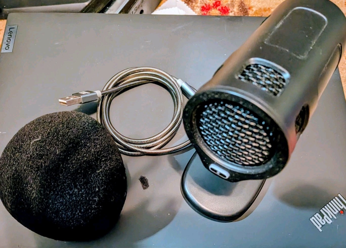 Blackweb USB Recording Microphone with Cardioid Polar Pattern Model : BWA19HO011