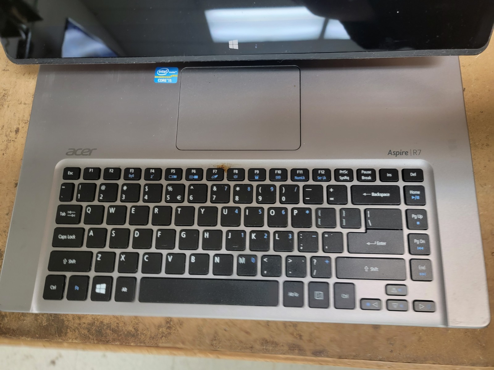 ACER ASPIRE R7 – i5 CPU – 2GB Ram – HDD HAS BEEN REMOVED – FOR PARTS OR REPAIR