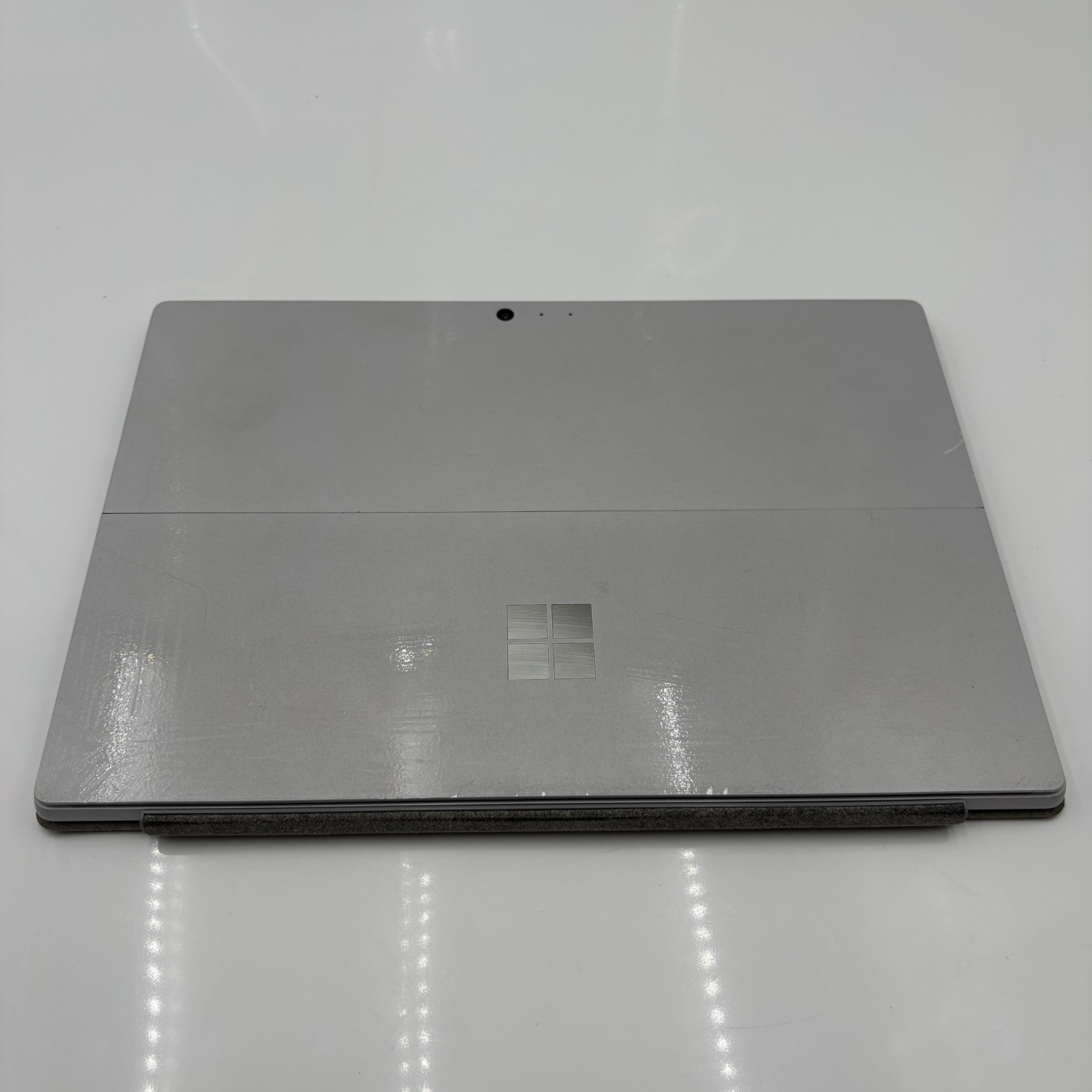 Microsoft Surface Pro 6 I5 256GB 8GB RAM Silver Windows 11 FOR PARTS ONLY